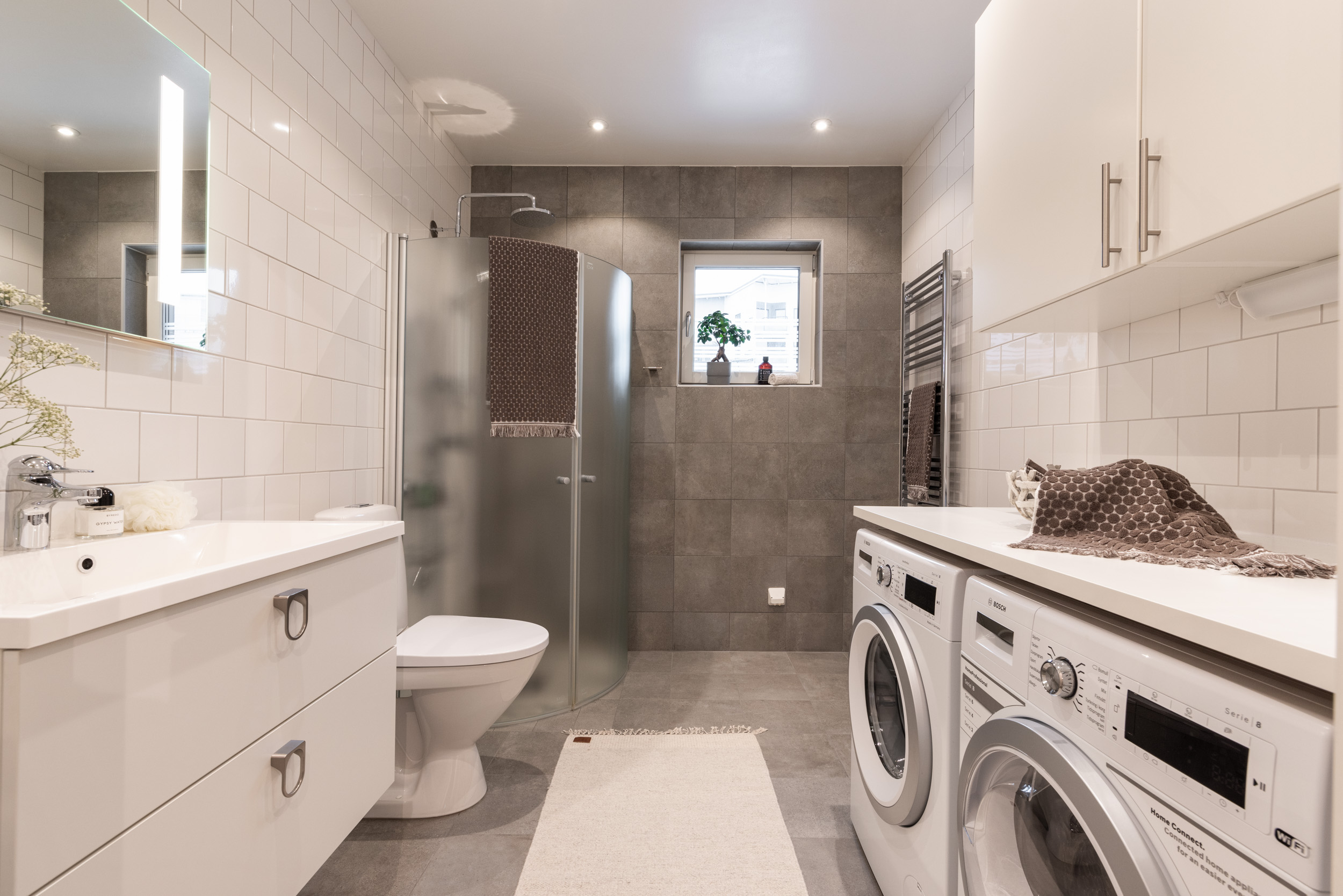 Bostadsbild från Lillåuddsallén 5, Såld i Lillåudden, Västerås