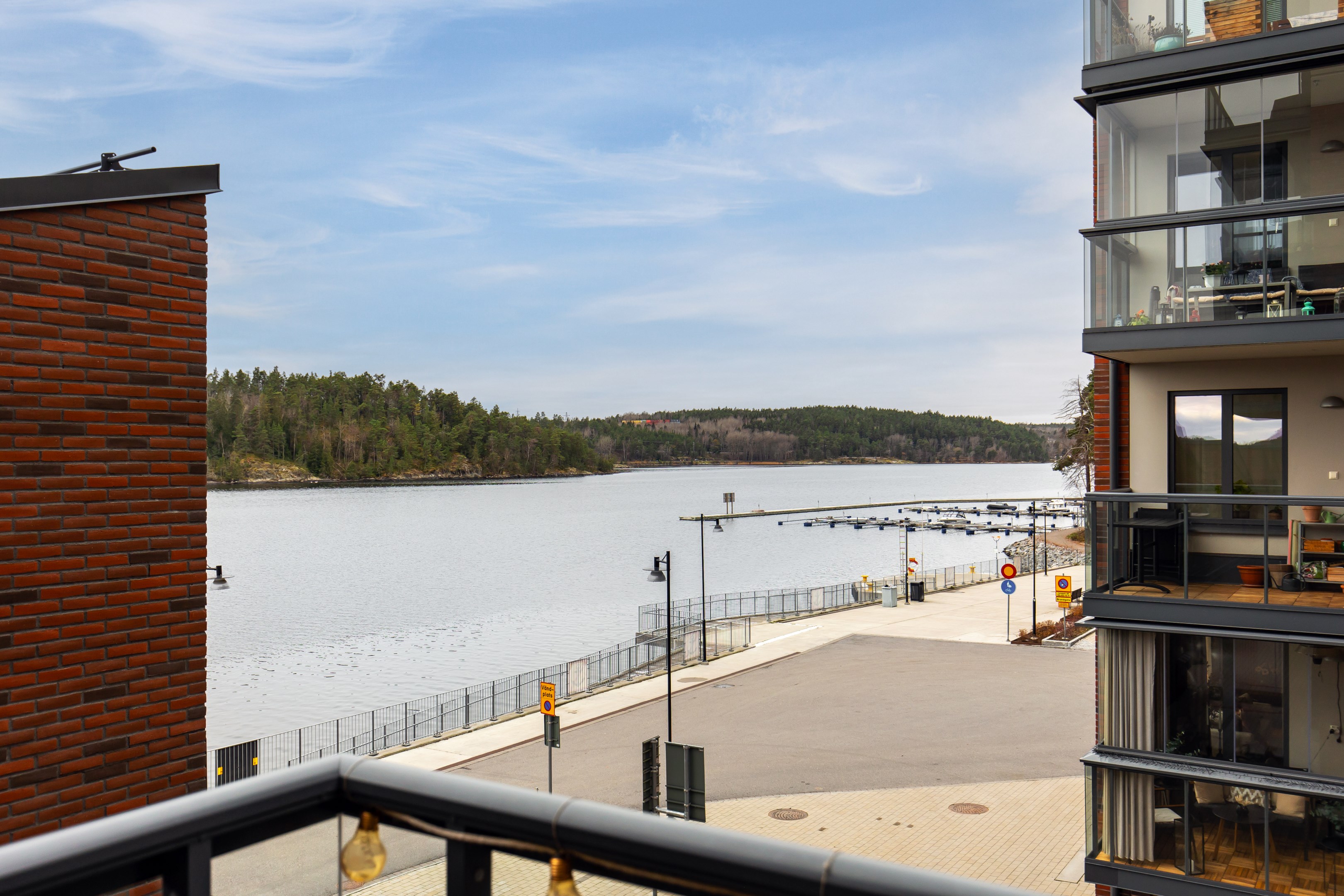 Bostadsbild från Tollare kaj 6, 3 tr, Såld i Tollare, Nacka