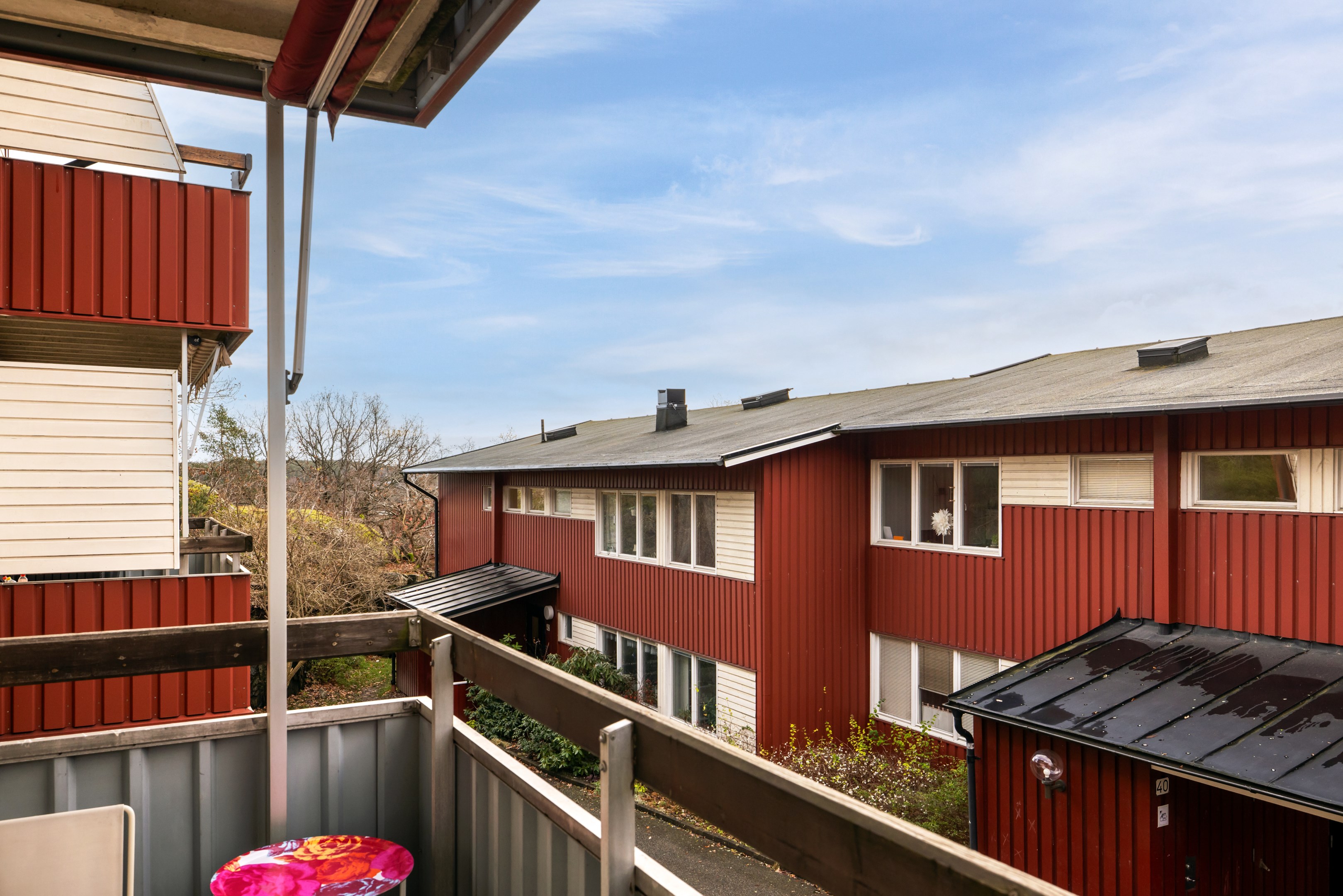 Bostadsbild från Blomstervägen 52, Såld i Finntorp, Nacka
