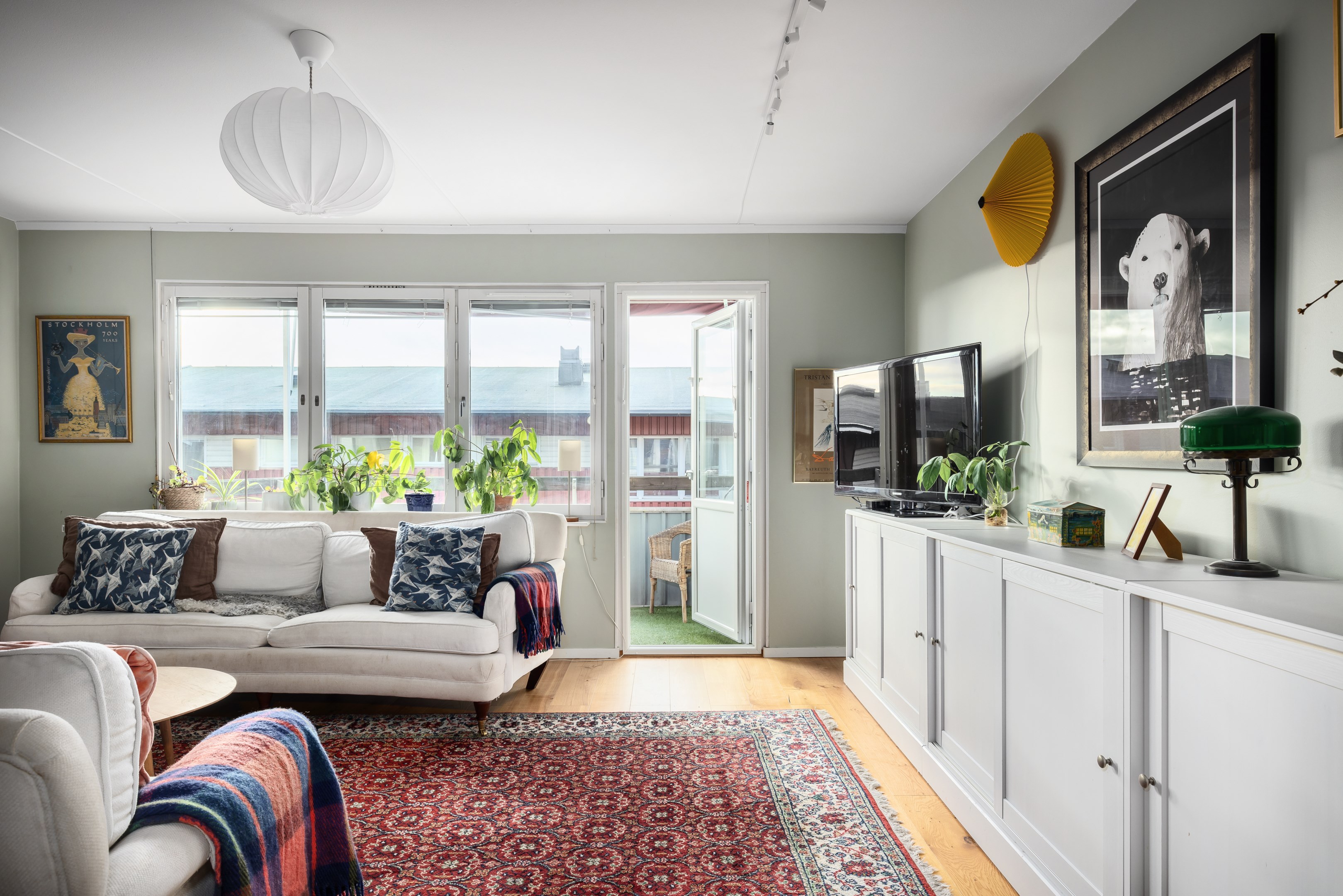 Bostadsbild från Blomstervägen 52, Såld i Finntorp, Nacka