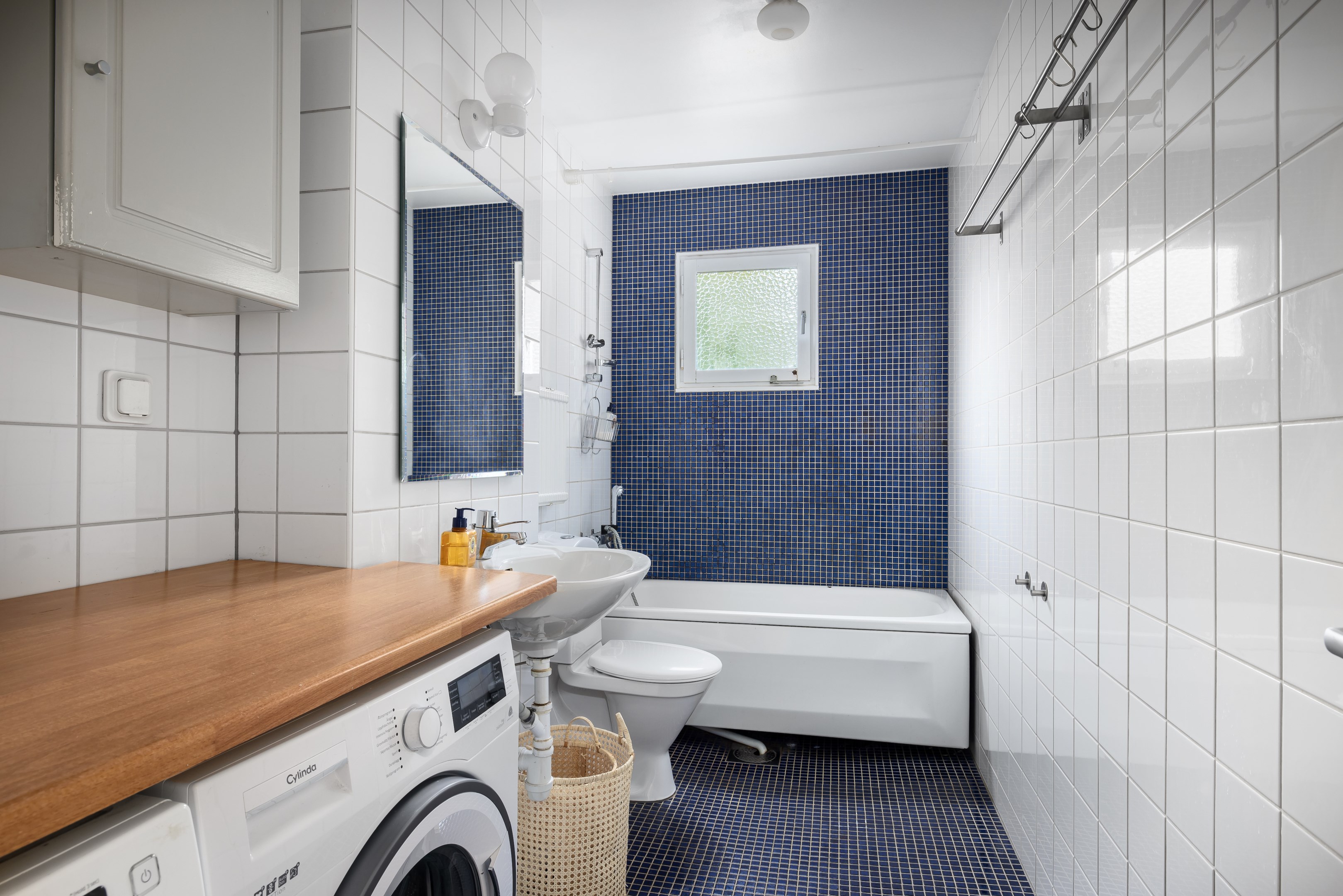 Bostadsbild från Blomstervägen 52, Såld i Finntorp, Nacka