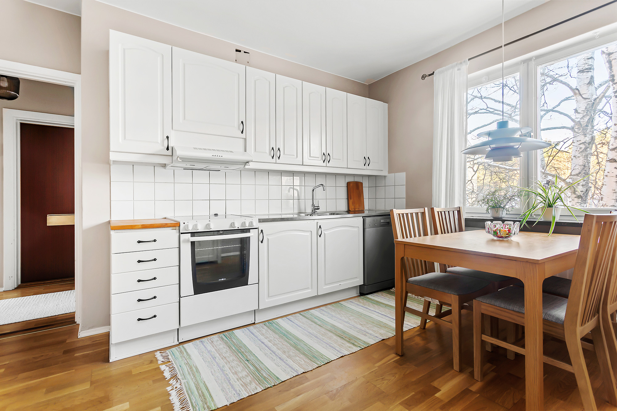 Bostadsbild från Dellensvägen 15, 2 tr, Såld i Årsta, Stockholm