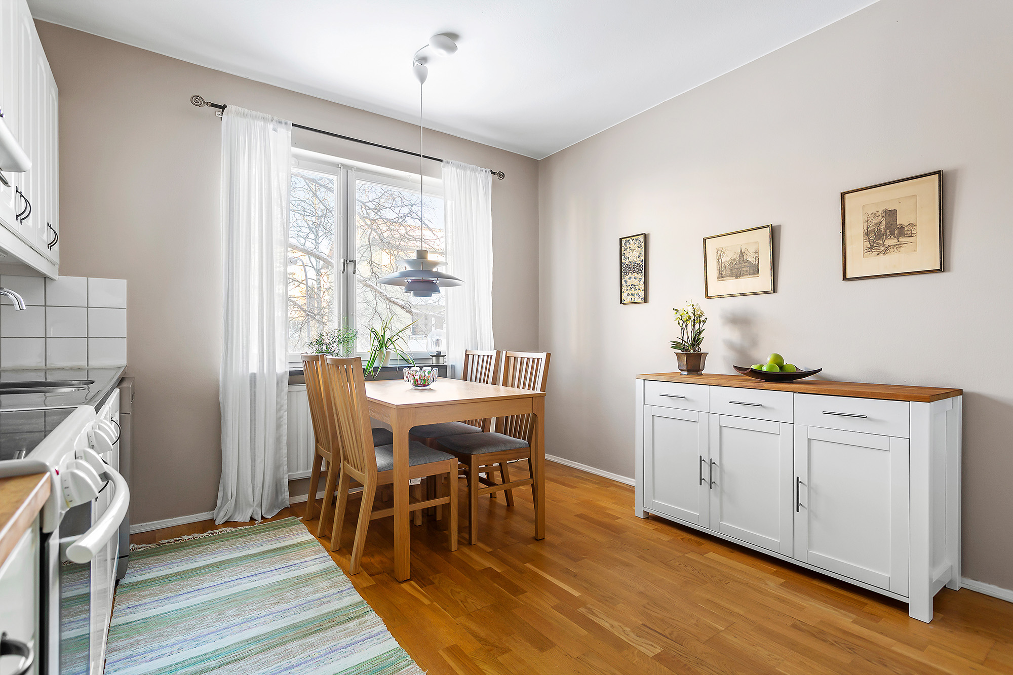 Bostadsbild från Dellensvägen 15, 2 tr, Såld i Årsta, Stockholm