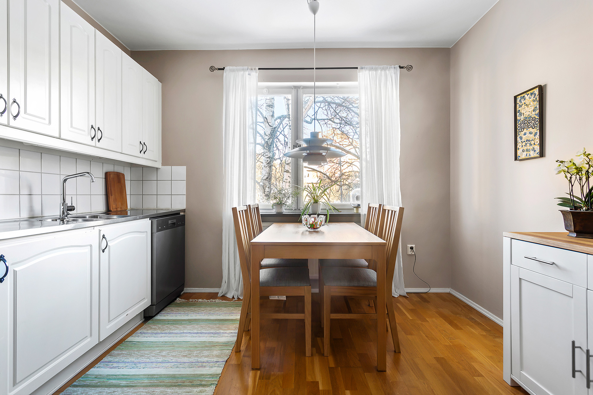 Bostadsbild från Dellensvägen 15, 2 tr, Såld i Årsta, Stockholm