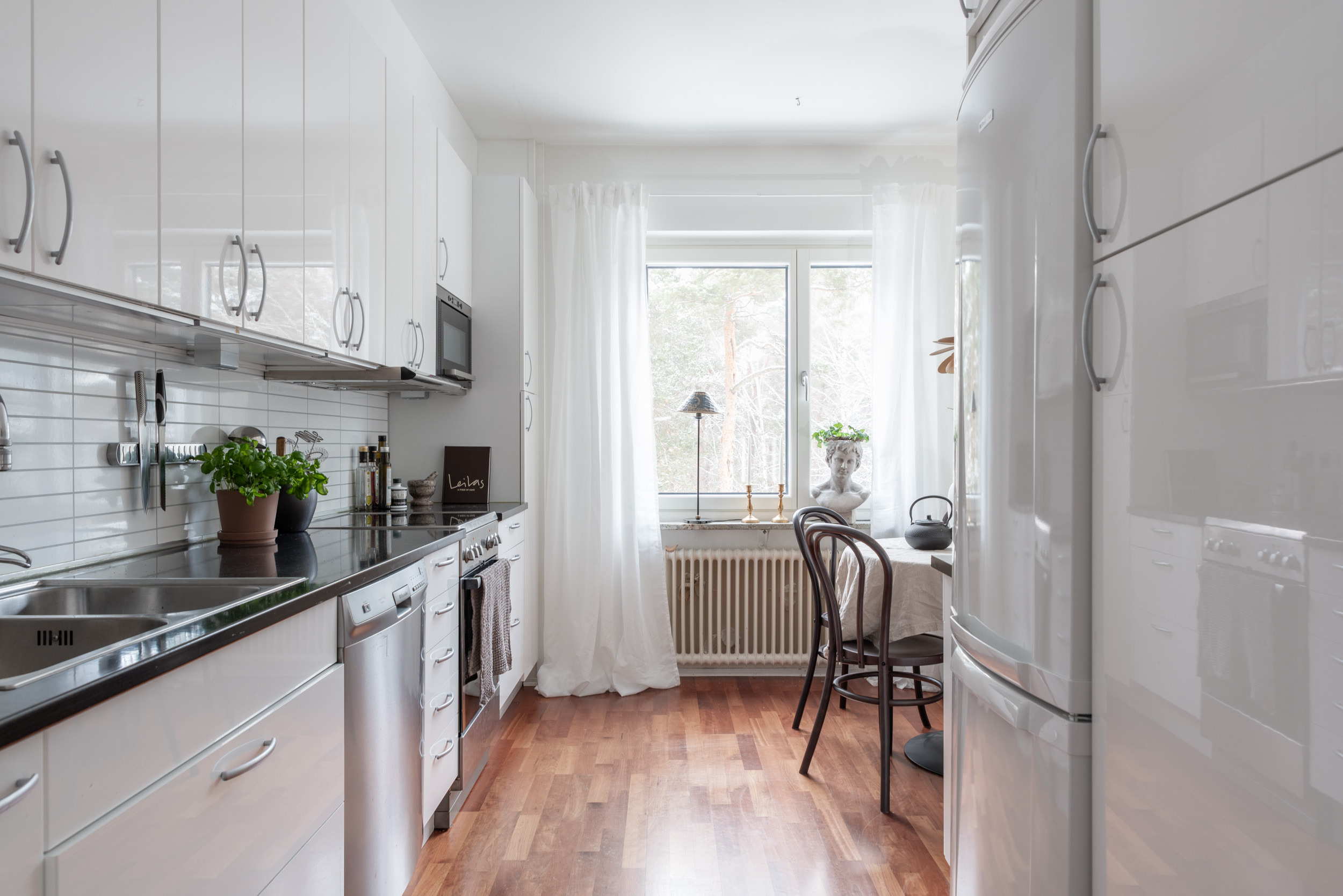 Bostadsbild från Jakobsbergsplatsen 6A, Såld i Jakobsberg, Västerås