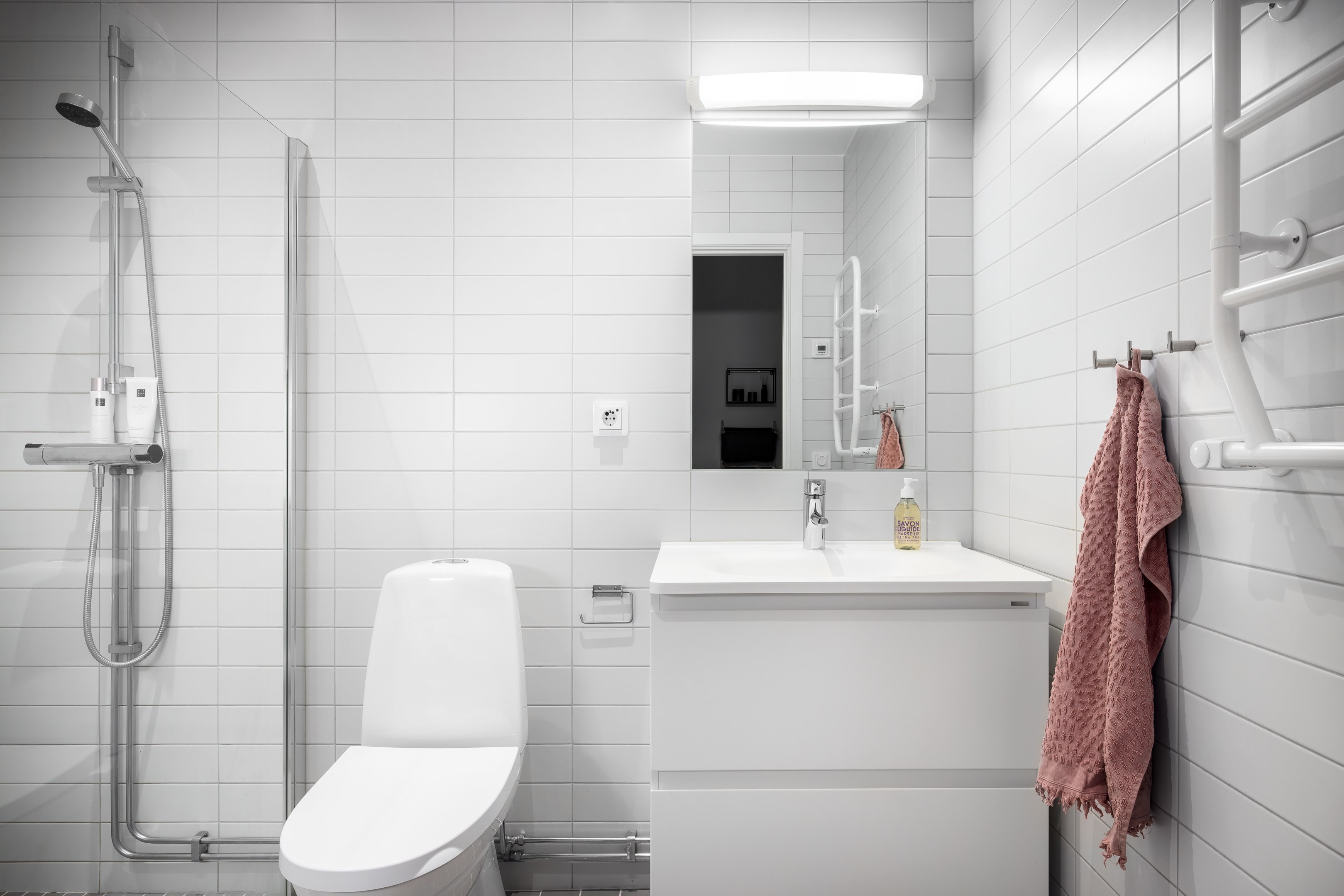 Bostadsbild från Tollarevägen 4, 2 tr, Såld i Tollare, Nacka