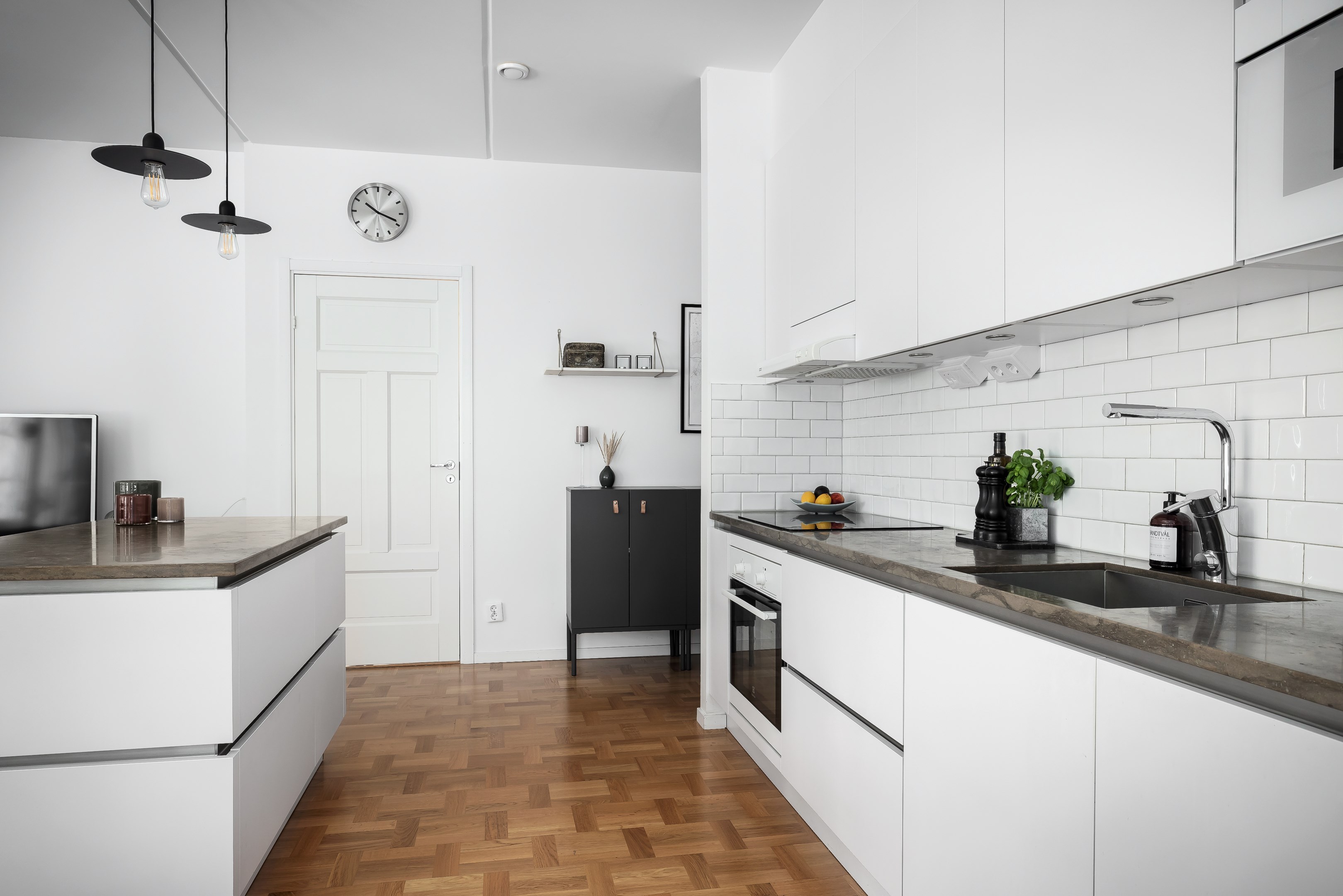 Bostadsbild från Tollarevägen 4, 2 tr, Såld i Tollare, Nacka