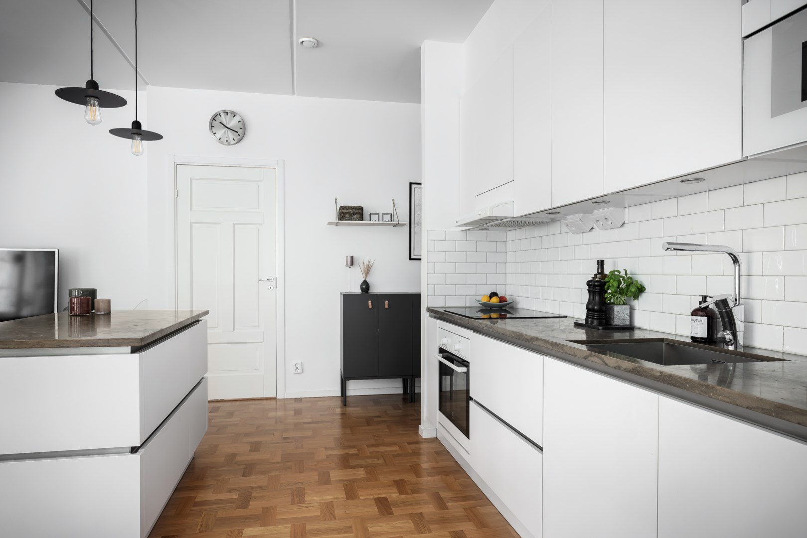 Bostadsbild från Tollarevägen 4, 2 tr, Såld i Tollare, Nacka