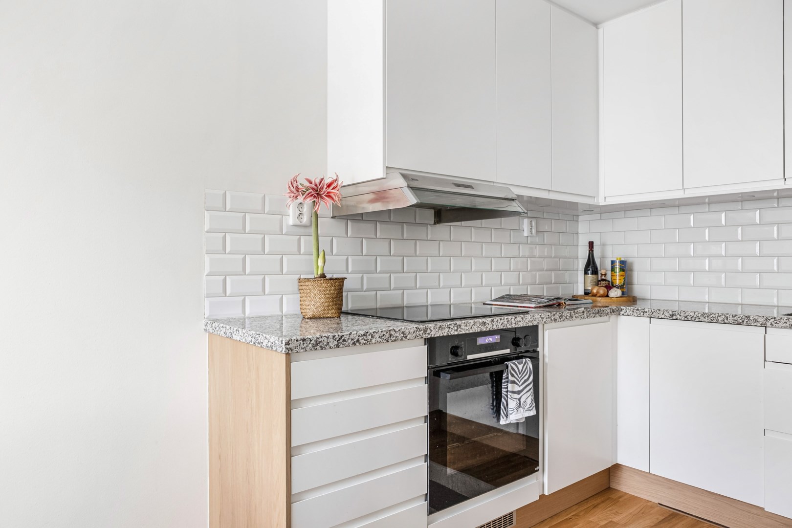 Bostadsbild från Karlavägen 4, 3 tr, Såld i Östermalm - Lärkstan, Stockholm