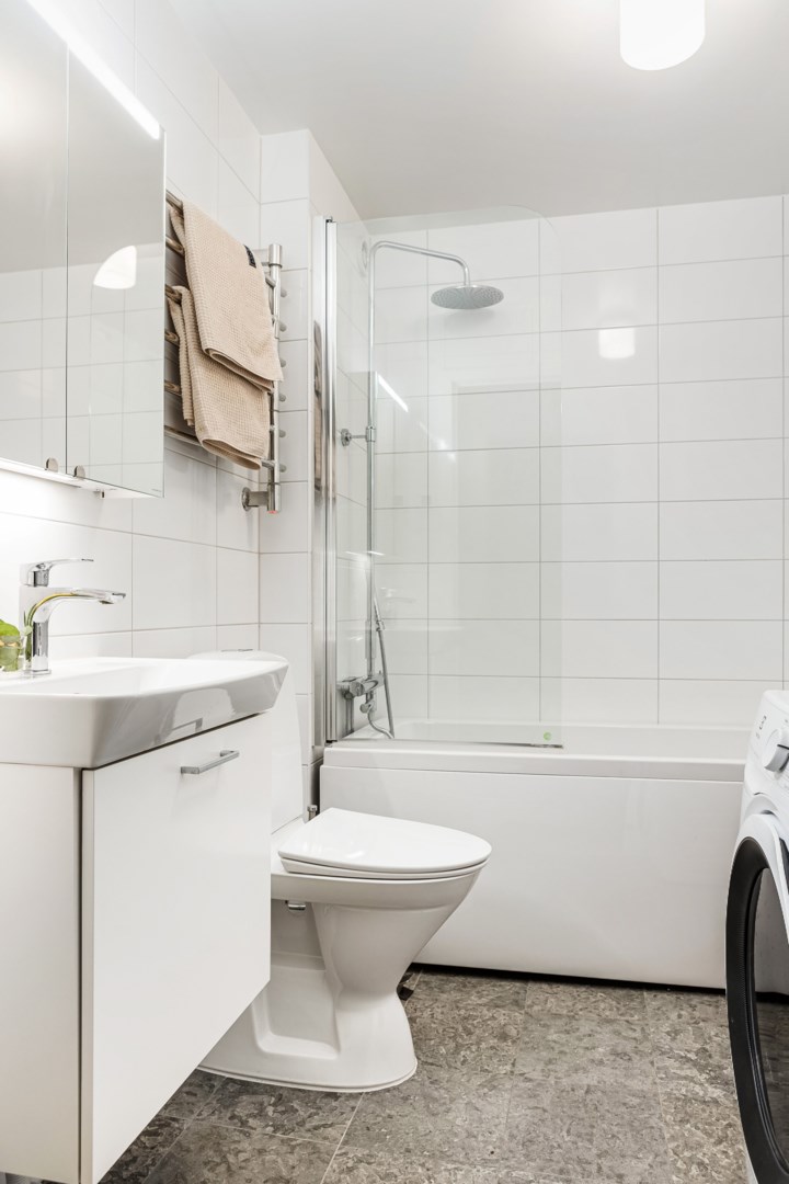 Bostadsbild från Karlavägen 4, 3 tr, Såld i Östermalm - Lärkstan, Stockholm