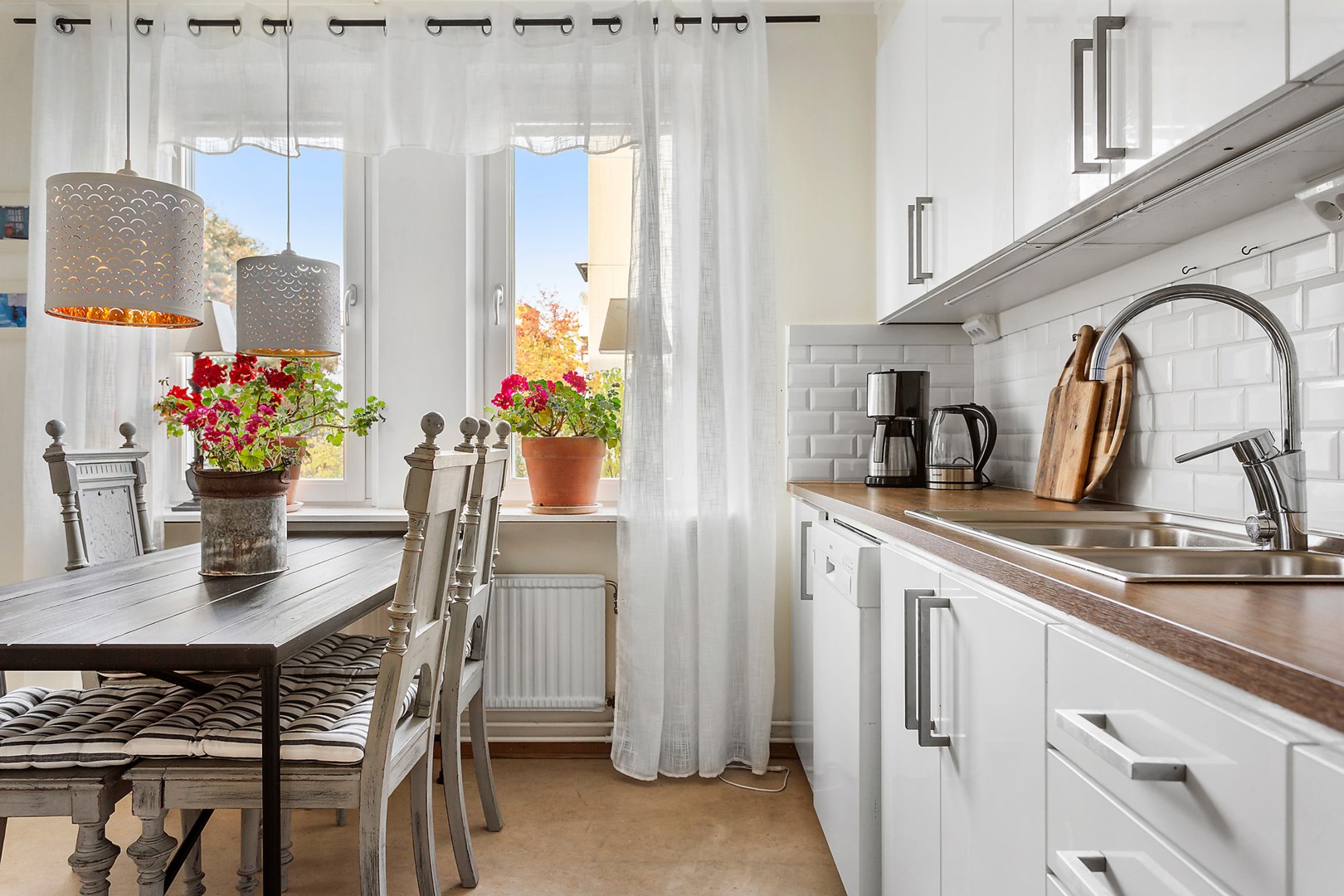 Bostadsbild från Utövägen 10, Såld i Västra Orminge, Nacka