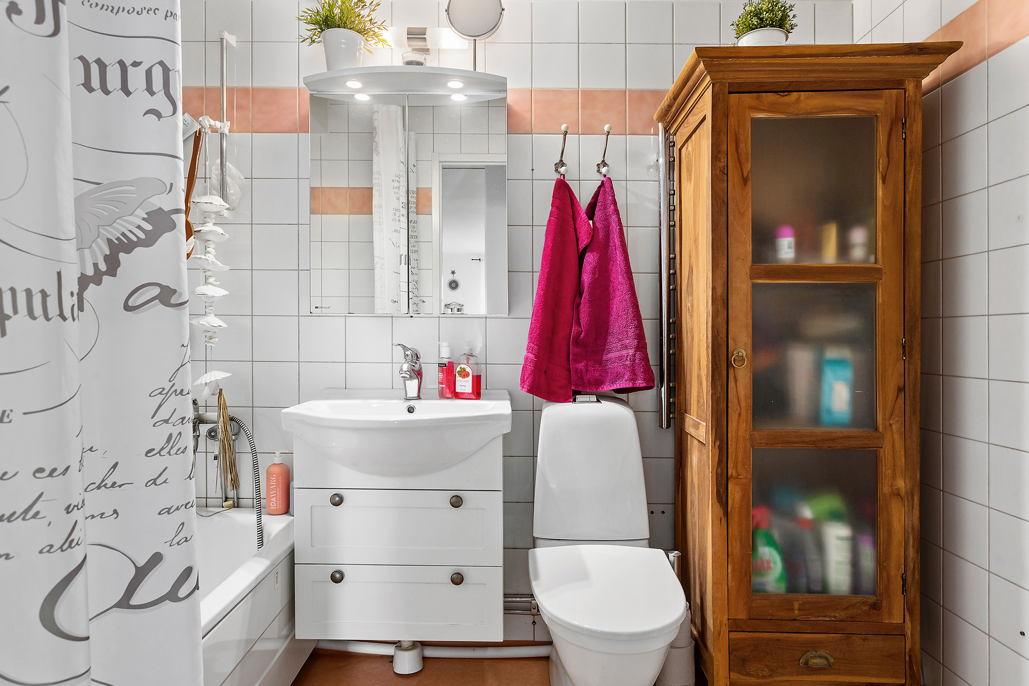 Bostadsbild från Utövägen 10, Såld i Västra Orminge, Nacka