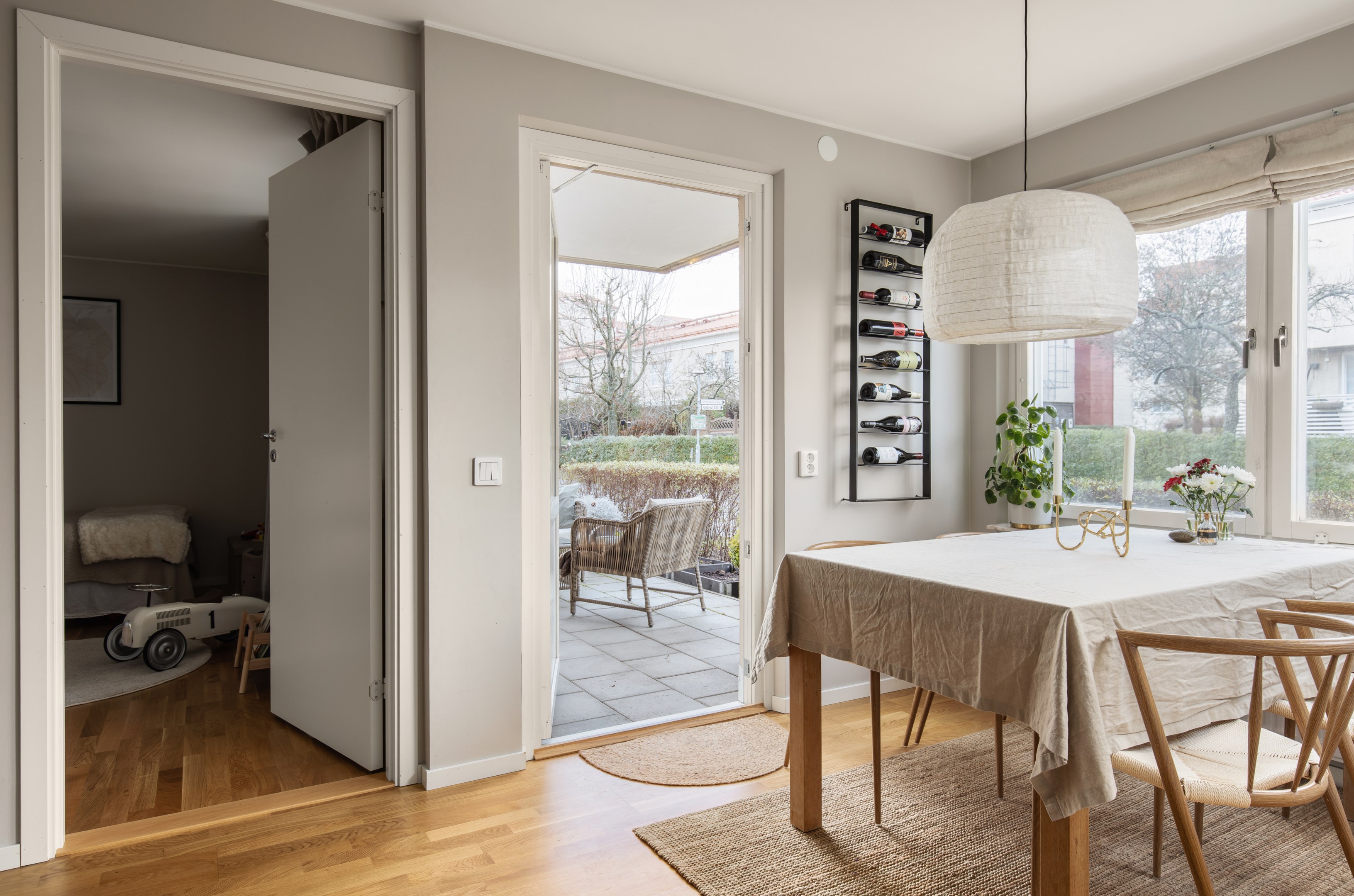 Bostadsbild från Landåvägen 75, Till salu i Jarlaberg, Nacka