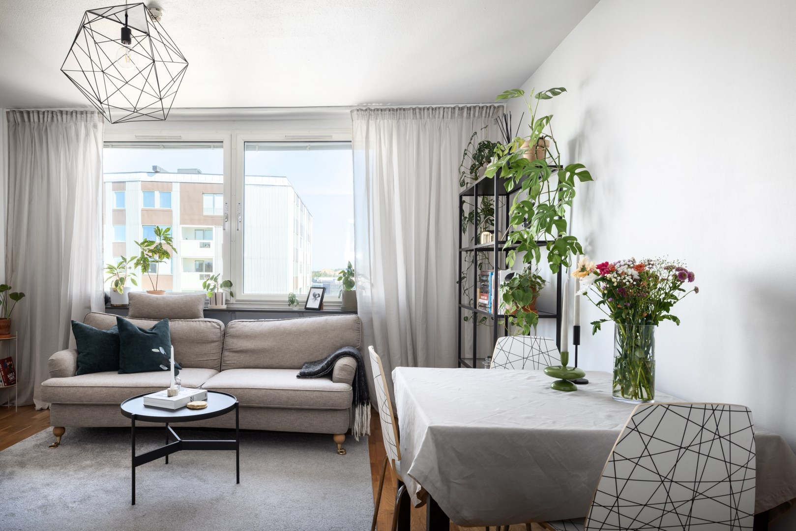 Bostadsbild från Näsbydalsvägen 16, 14tr, Såld i Näsbydal, Täby