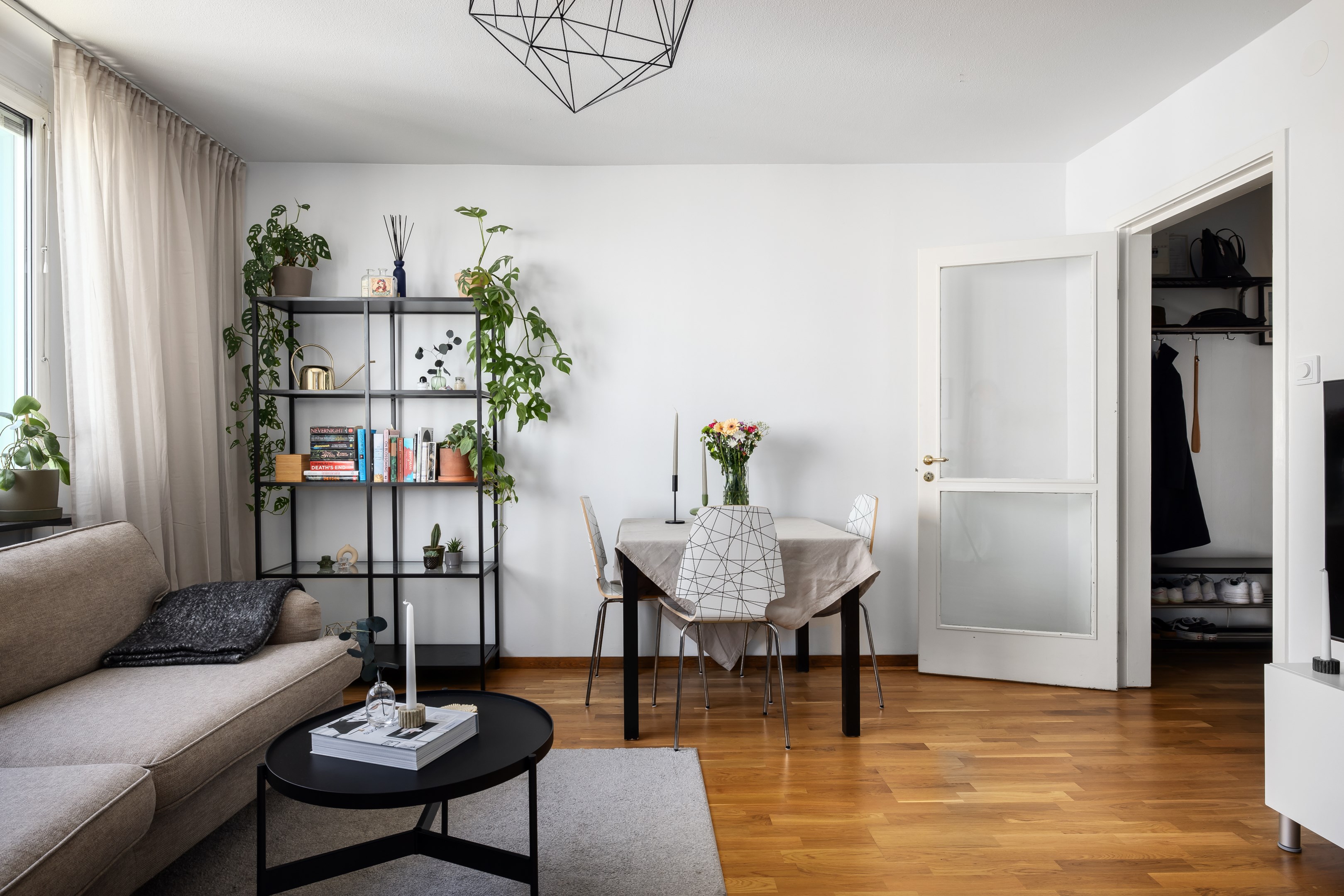 Bostadsbild från Näsbydalsvägen 16, 14tr, Såld i Näsbydal, Täby