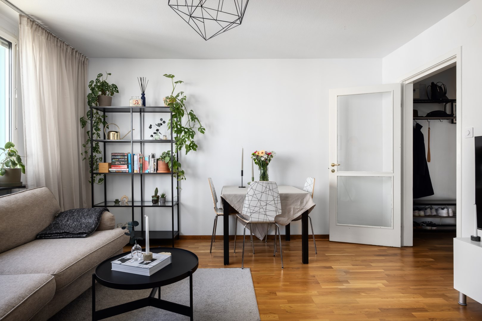 Bostadsbild från Näsbydalsvägen 16, 14tr, Såld i Näsbydal, Täby