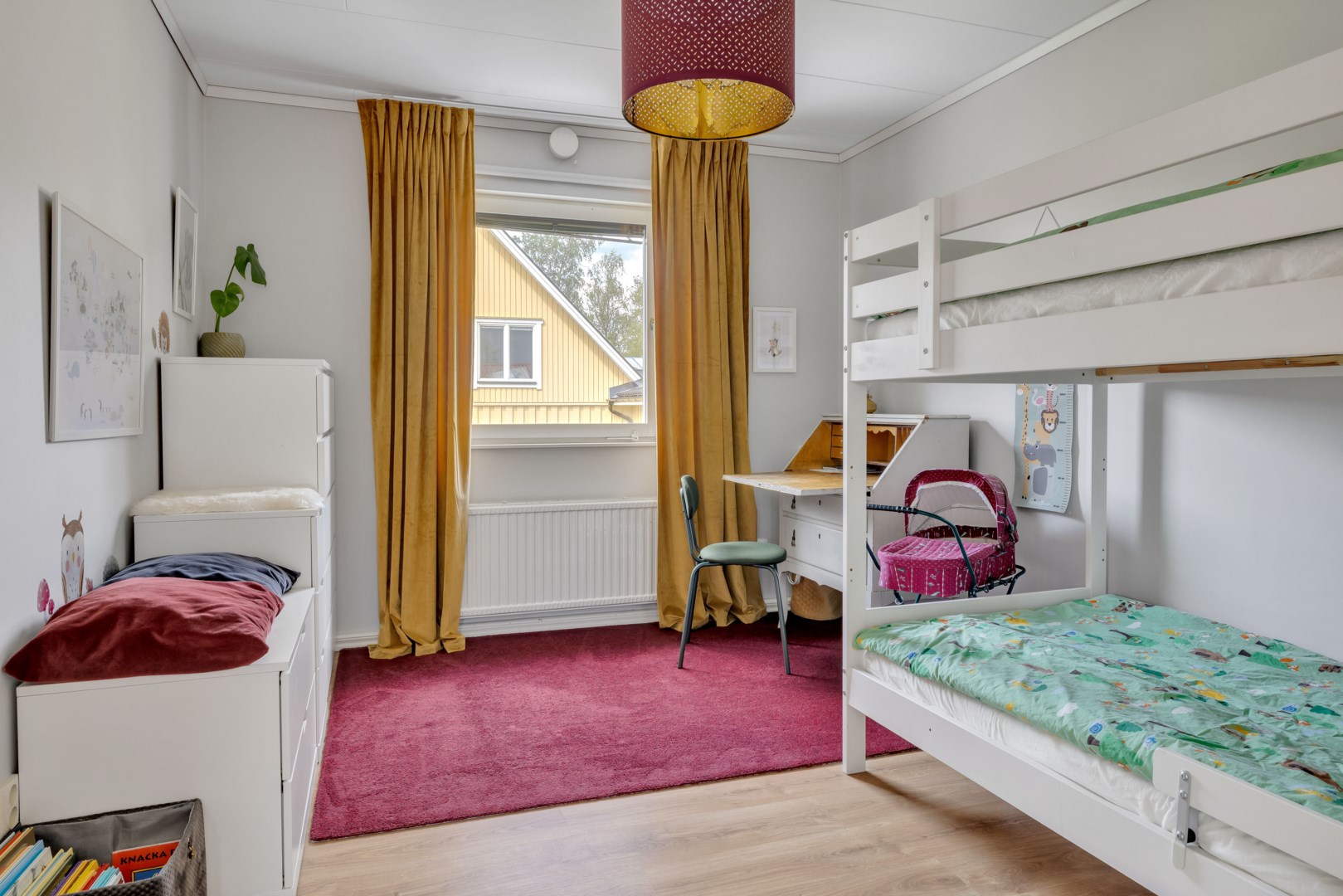 Bostadsbild från Fibyvägen 6C, Såld i Vänge, Uppsala