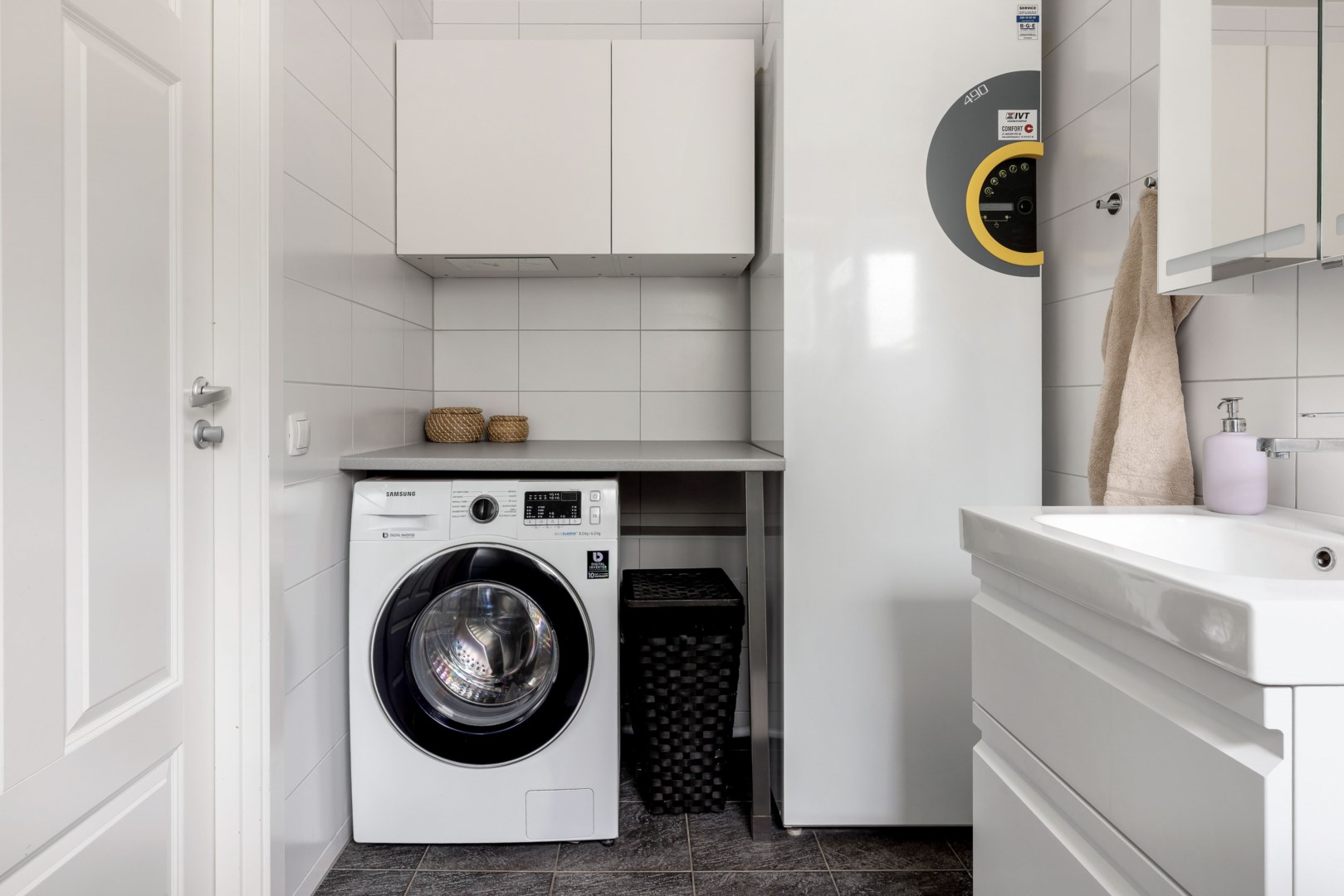 Bostadsbild från Fibyvägen 6C, Såld i Vänge, Uppsala