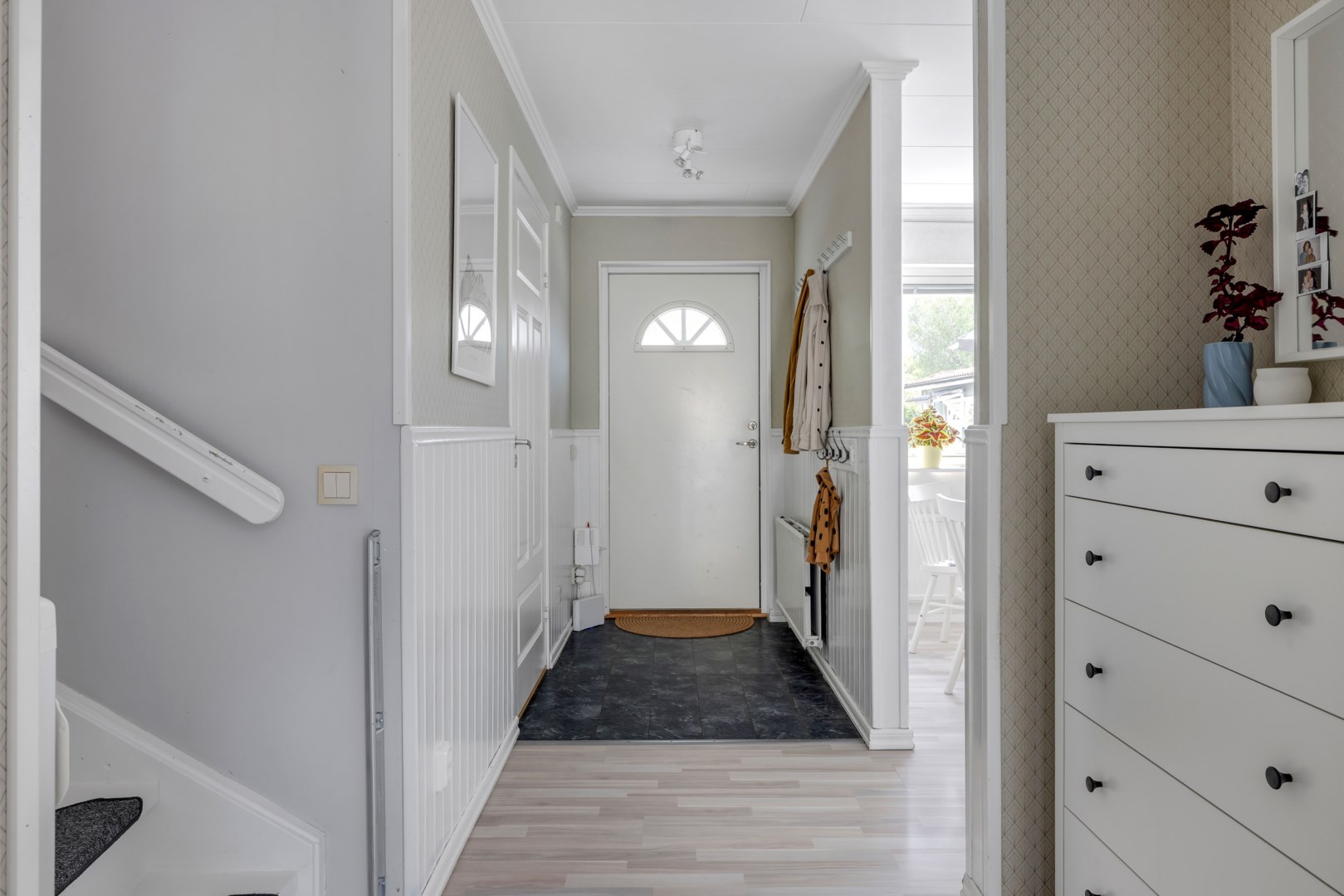 Bostadsbild från Fibyvägen 6C, Såld i Vänge, Uppsala