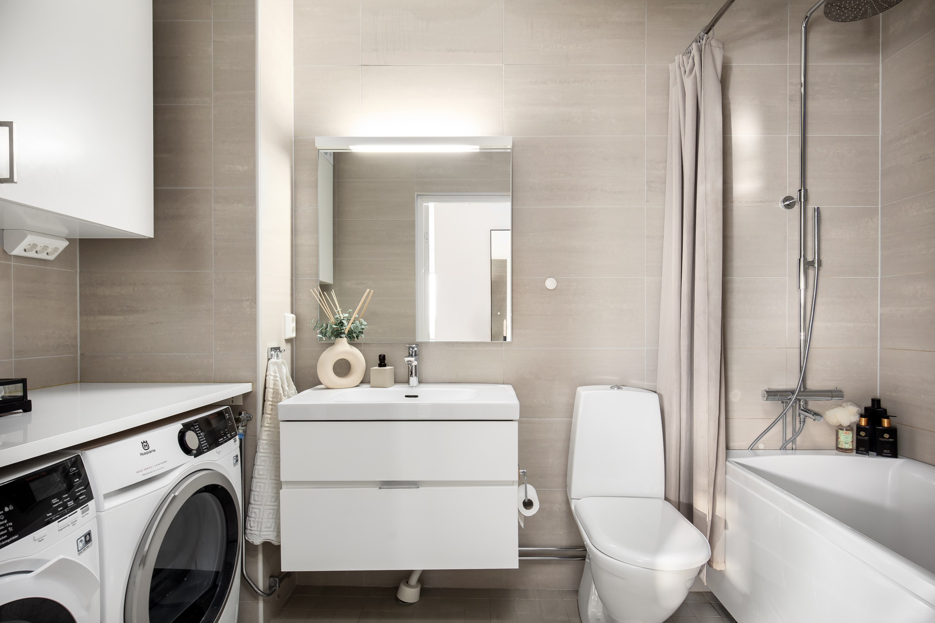 Bostadsbild från Hedenströms väg 11, 5/5 tr, Såld i Tollare, Nacka