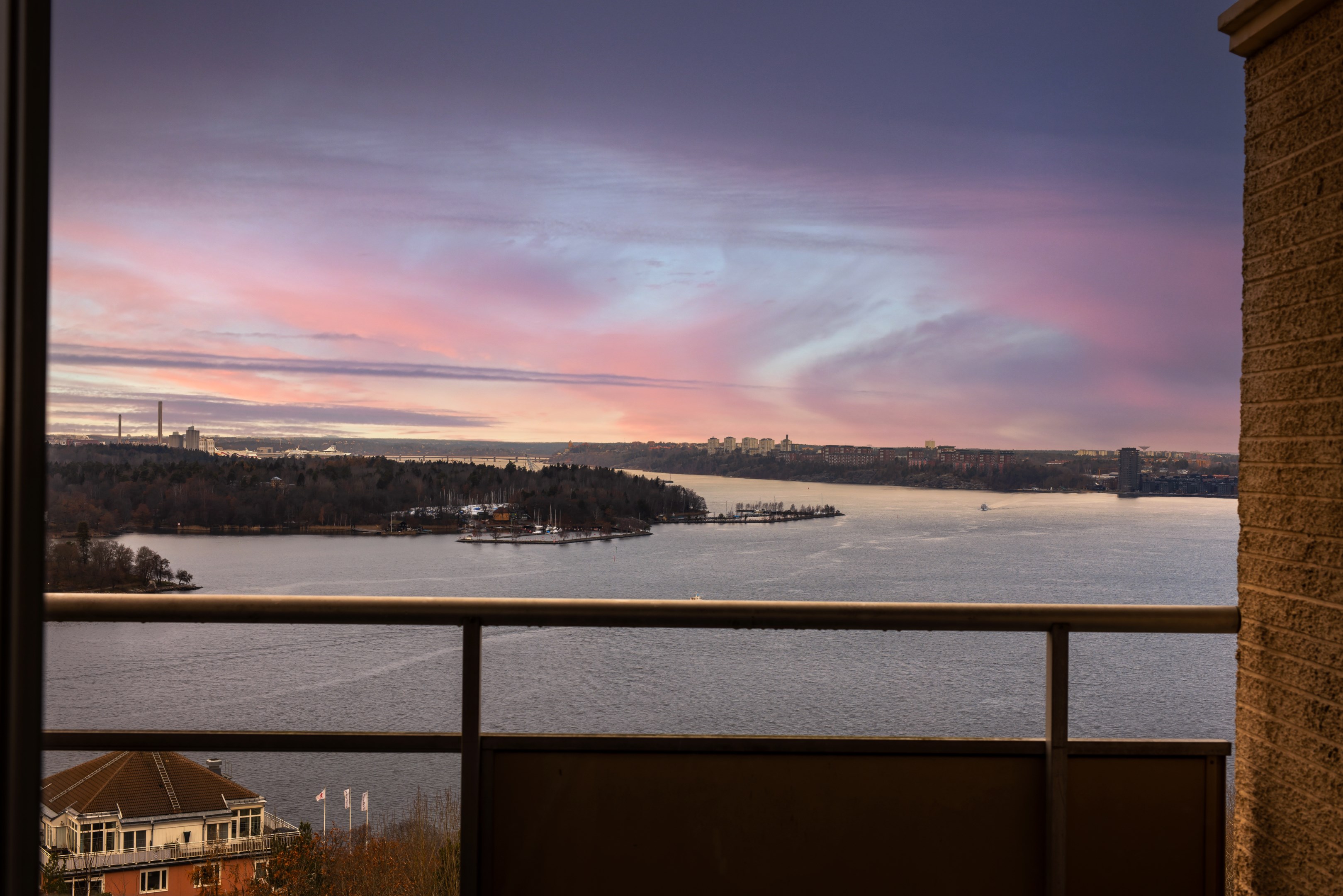 Bostadsbild från Fyrspannsvägen 41, Såld i Jarlaberg, Nacka