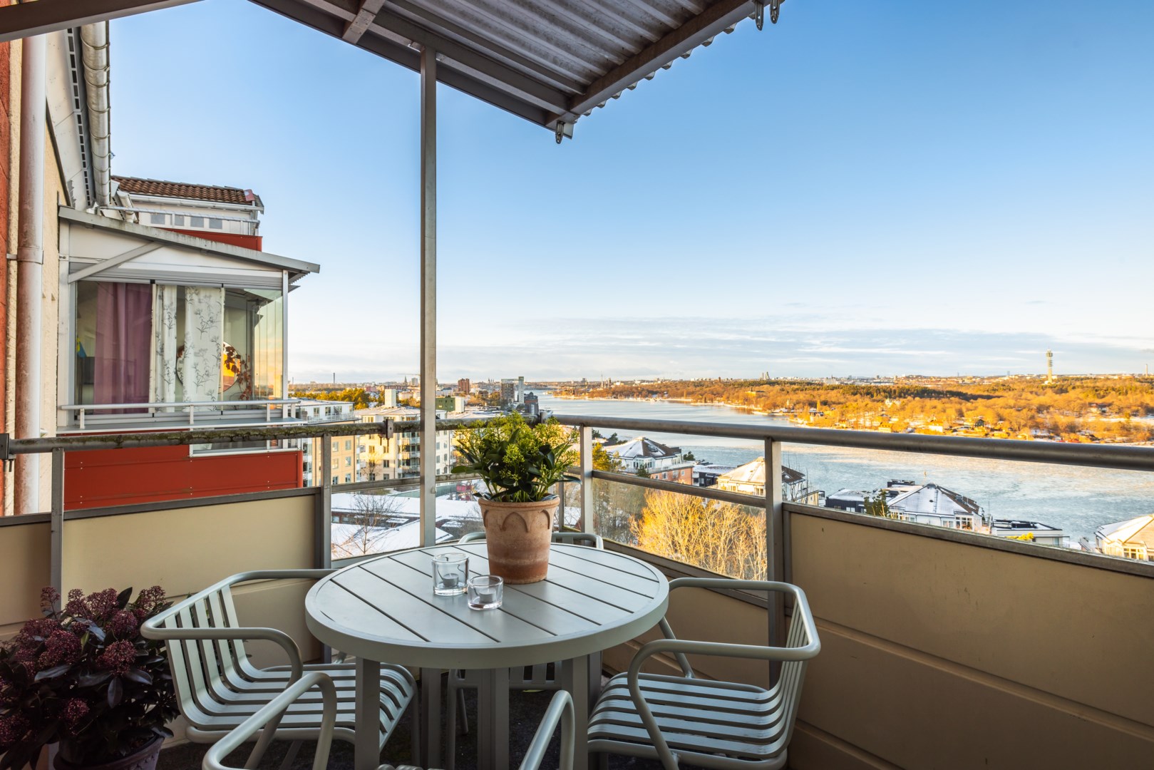 Bostadsbild från Fyrspannsvägen 41, Såld i Jarlaberg, Nacka