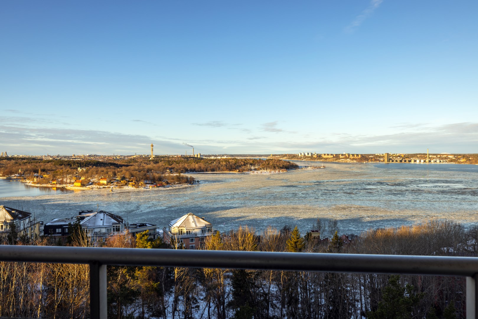 Bostadsbild från Fyrspannsvägen 41, Såld i Jarlaberg, Nacka