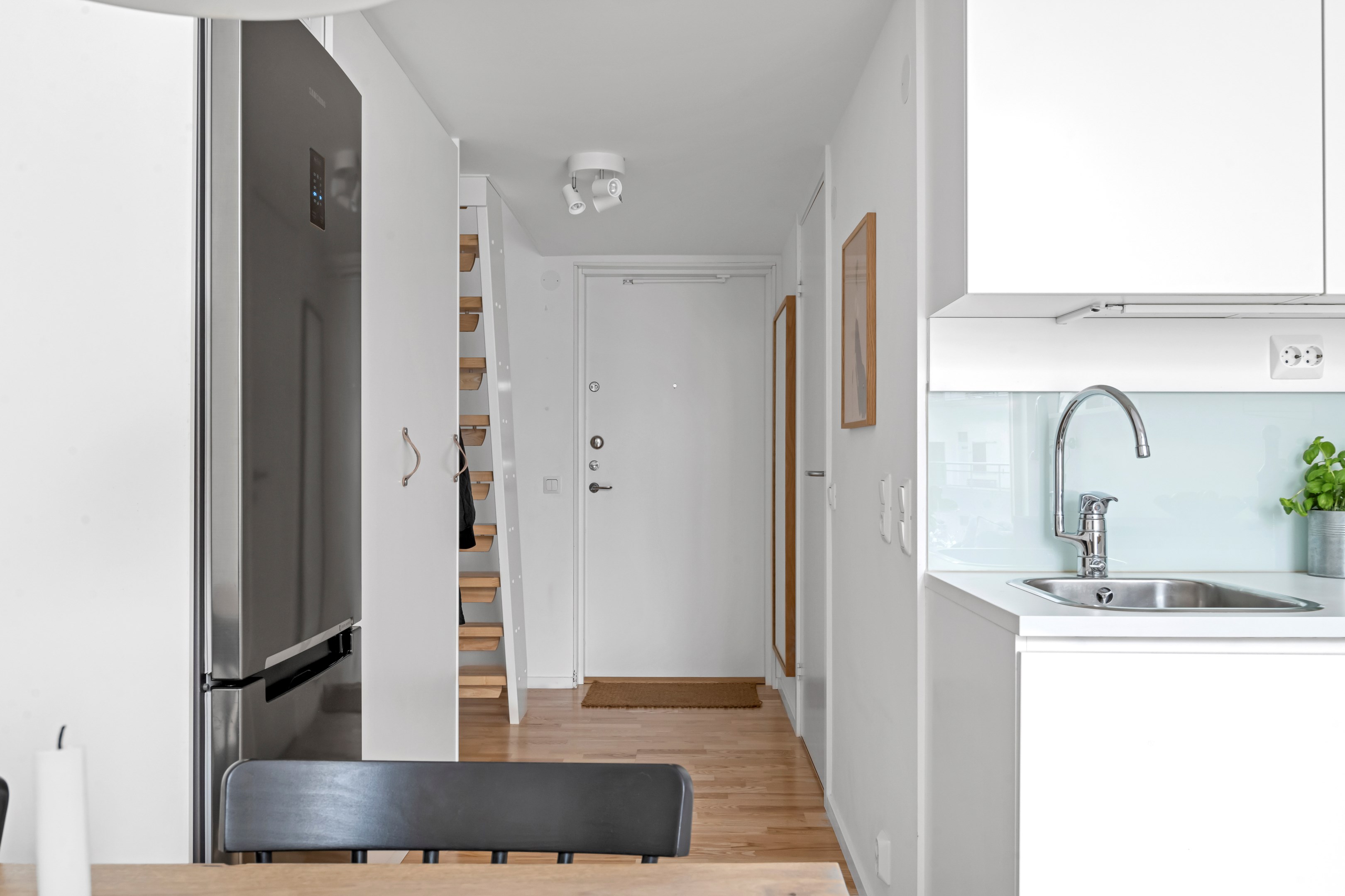 Bostadsbild från Rosendalsvägen 12, Såld i Rosendal, Uppsala