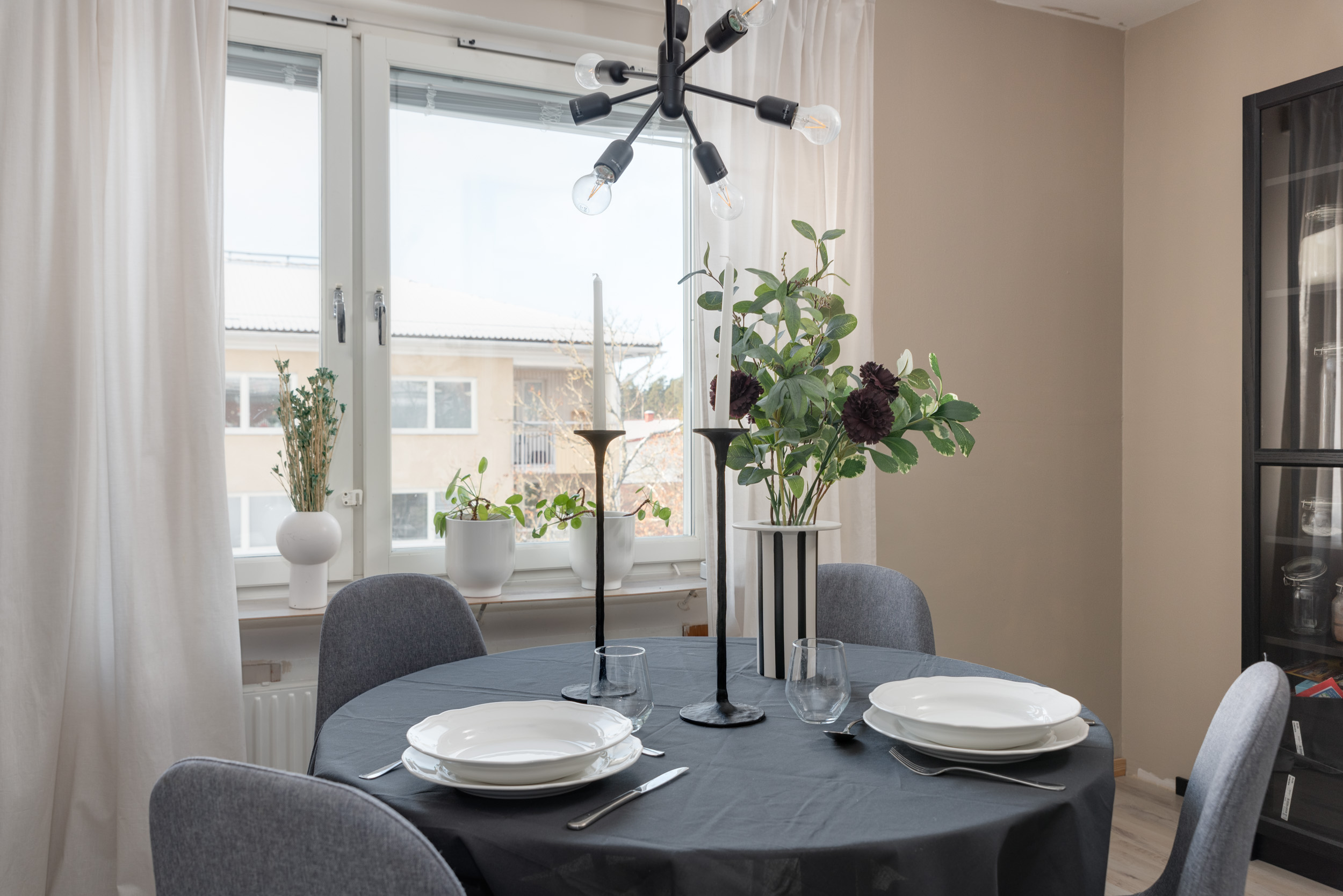 Bostadsbild från Knotavägen 38, Såld i Bjurhovda, Västerås