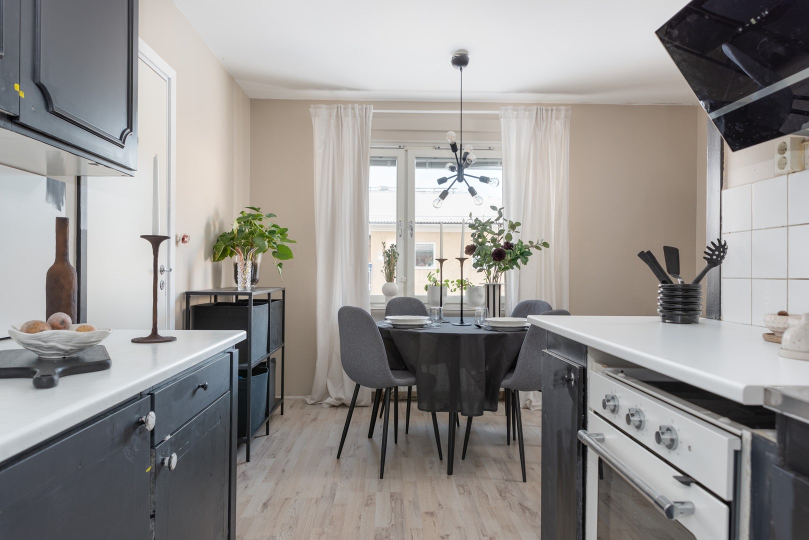 Bostadsbild från Knotavägen 38, Såld i Bjurhovda, Västerås