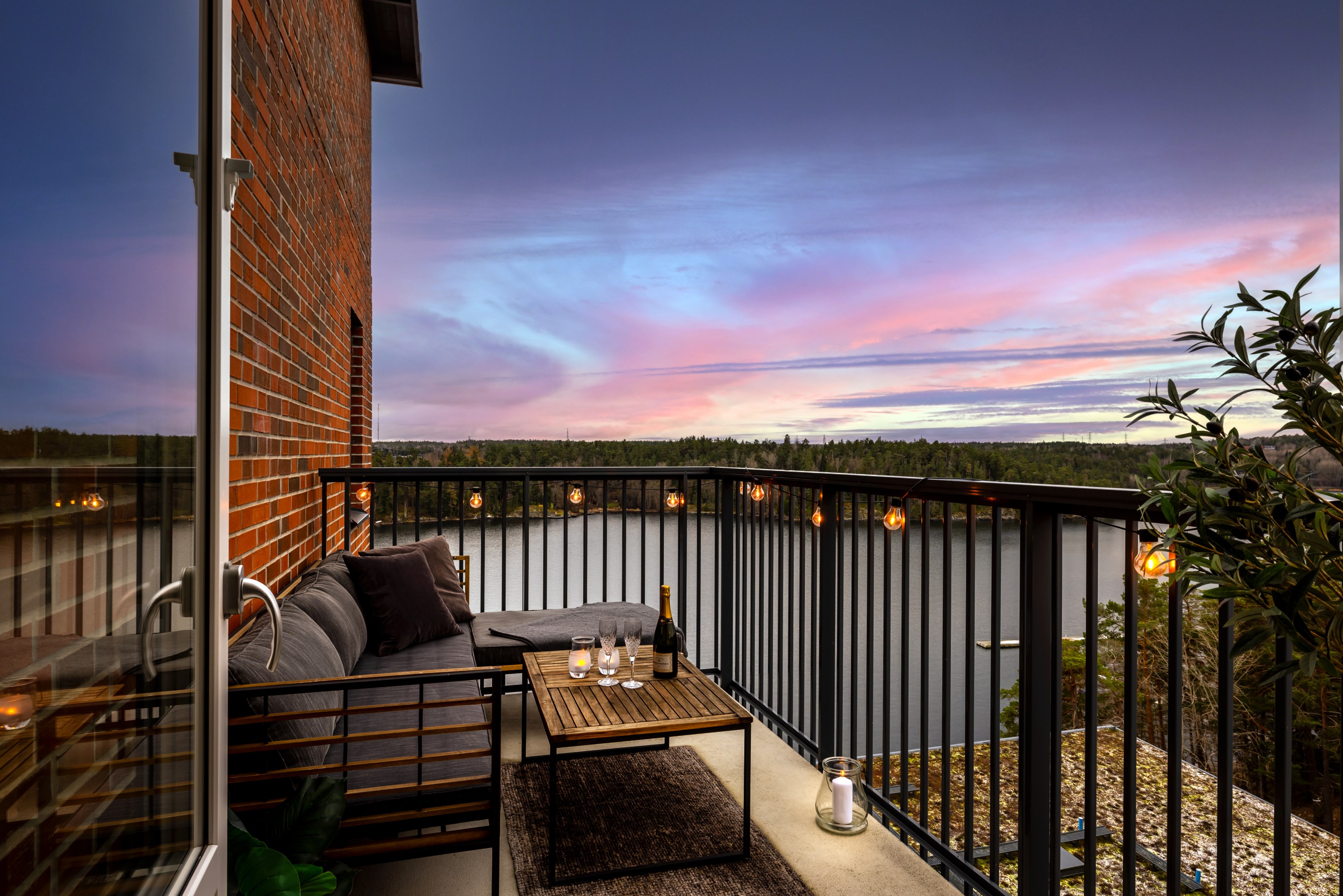 Bostadsbild från Tollareslingan 12, 10/10 tr, Såld i Tollare, Nacka