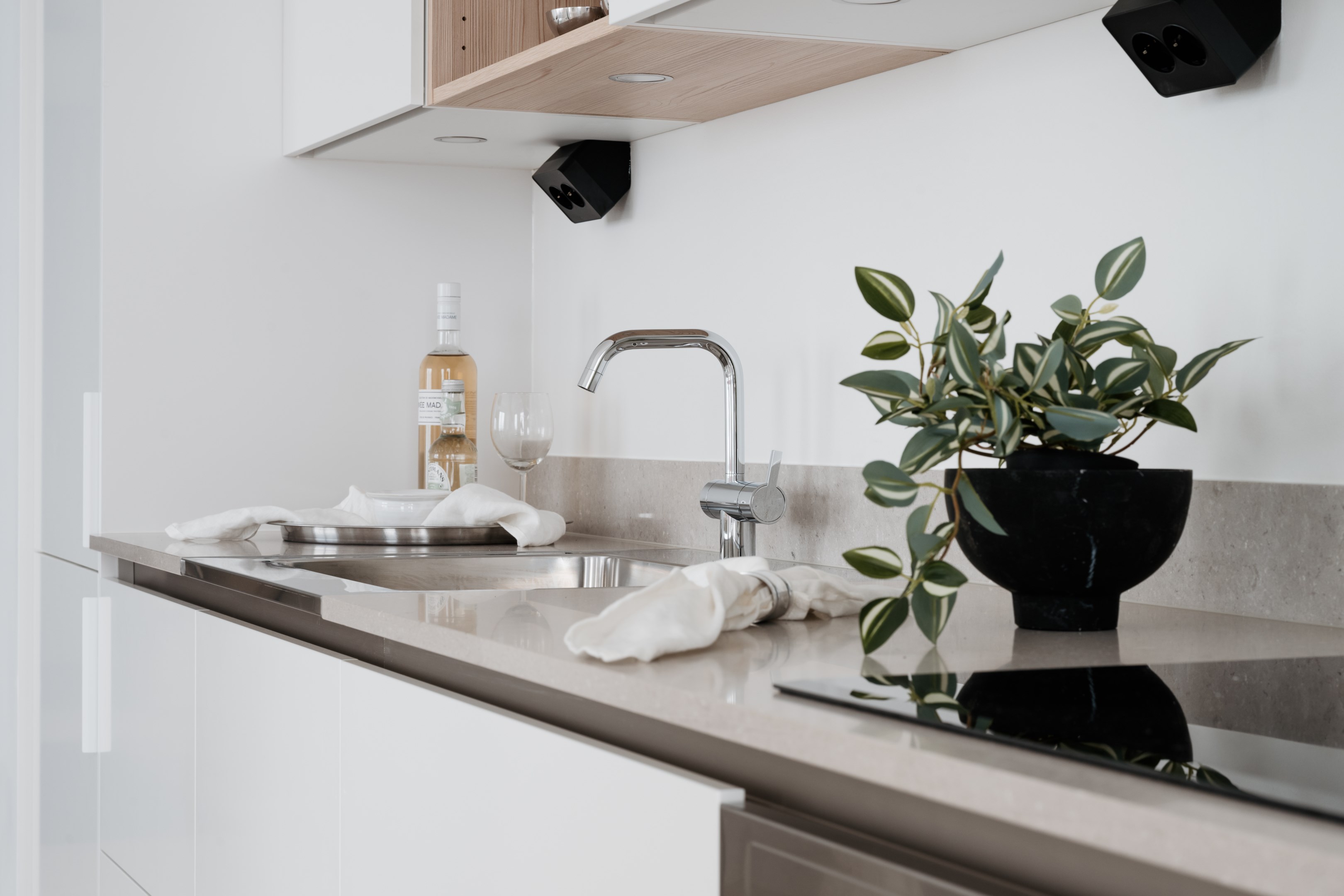 Bostadsbild från Fabrikörvägen 15, 6 tr, Såld i Nacka Strand, Nacka