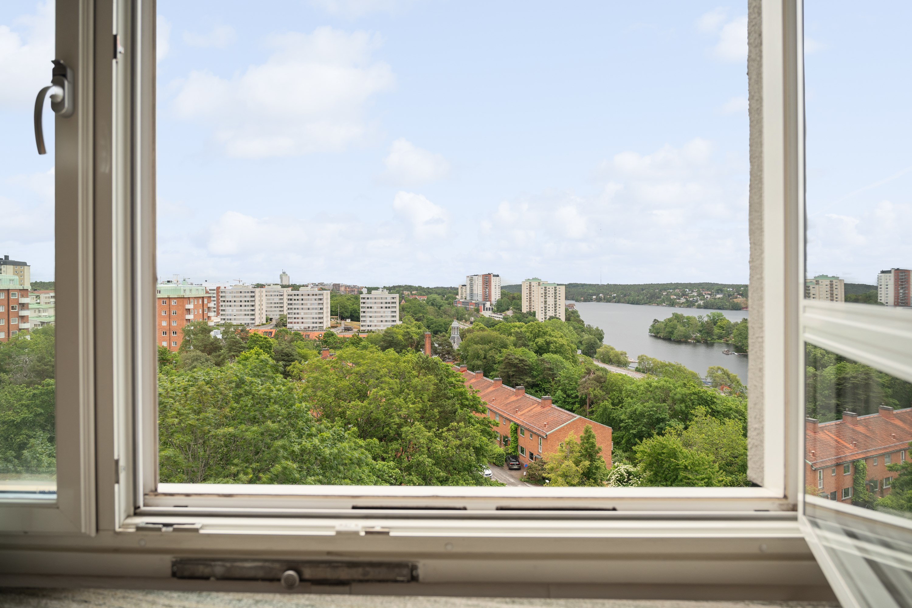 Bostadsbild från Finntorpsvägen 13, 6tr, Såld i Finntorp, Nacka