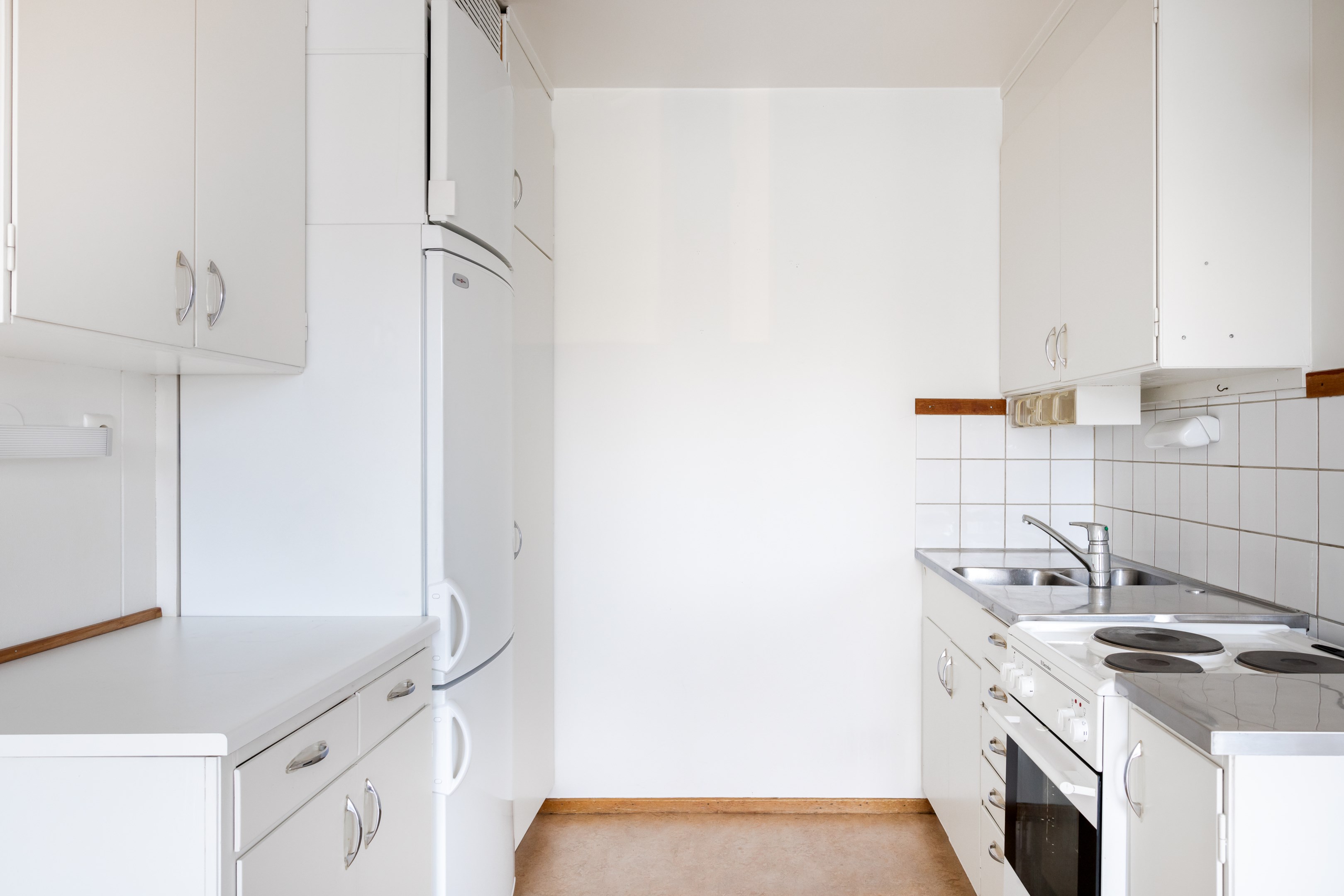 Vid behov kan köket öppnas upp ytterligare åt höger, se bilagda exempelbilder