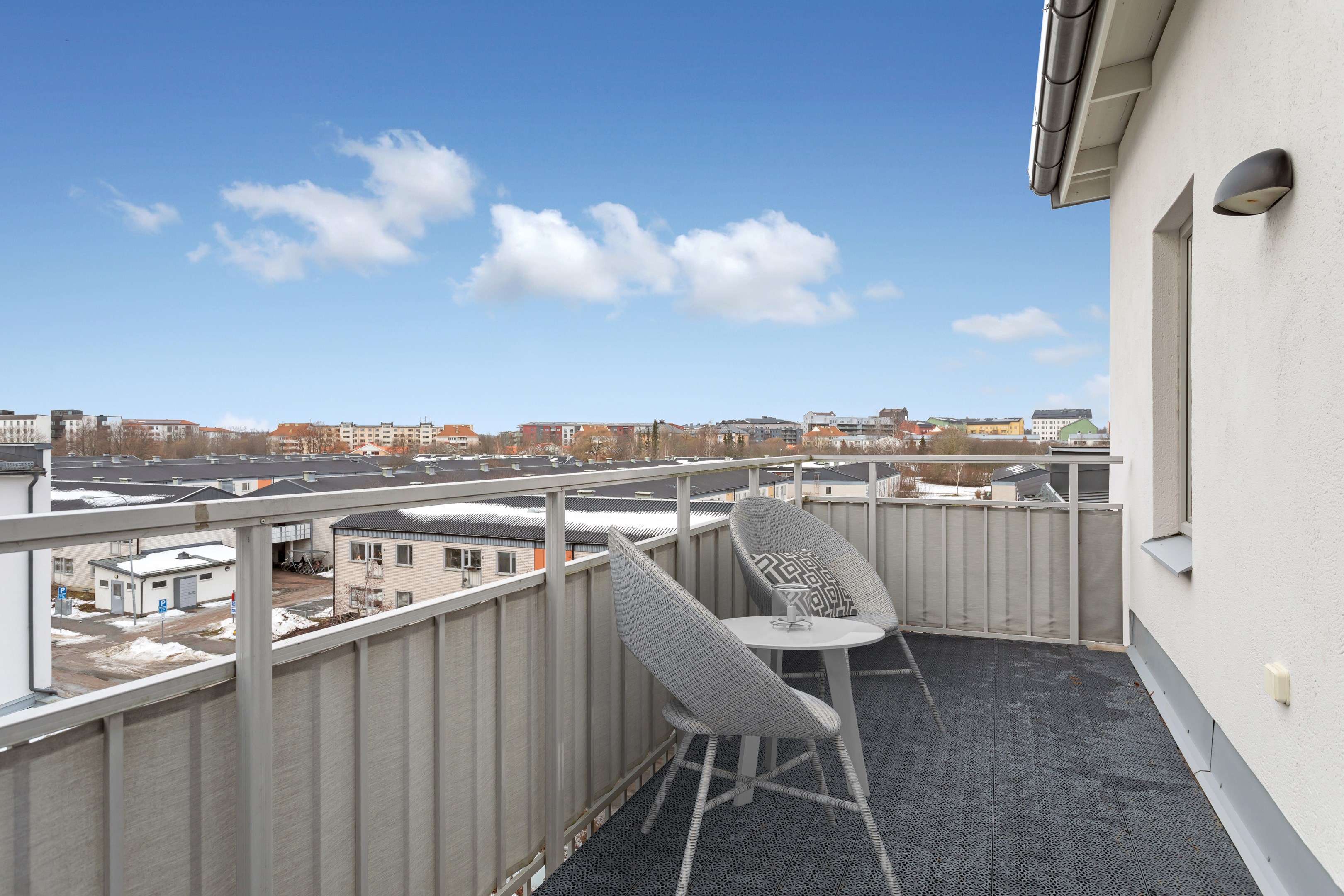 Bostadsbild från Råbyvägen 48, Såld i Kvarngärdet, Uppsala