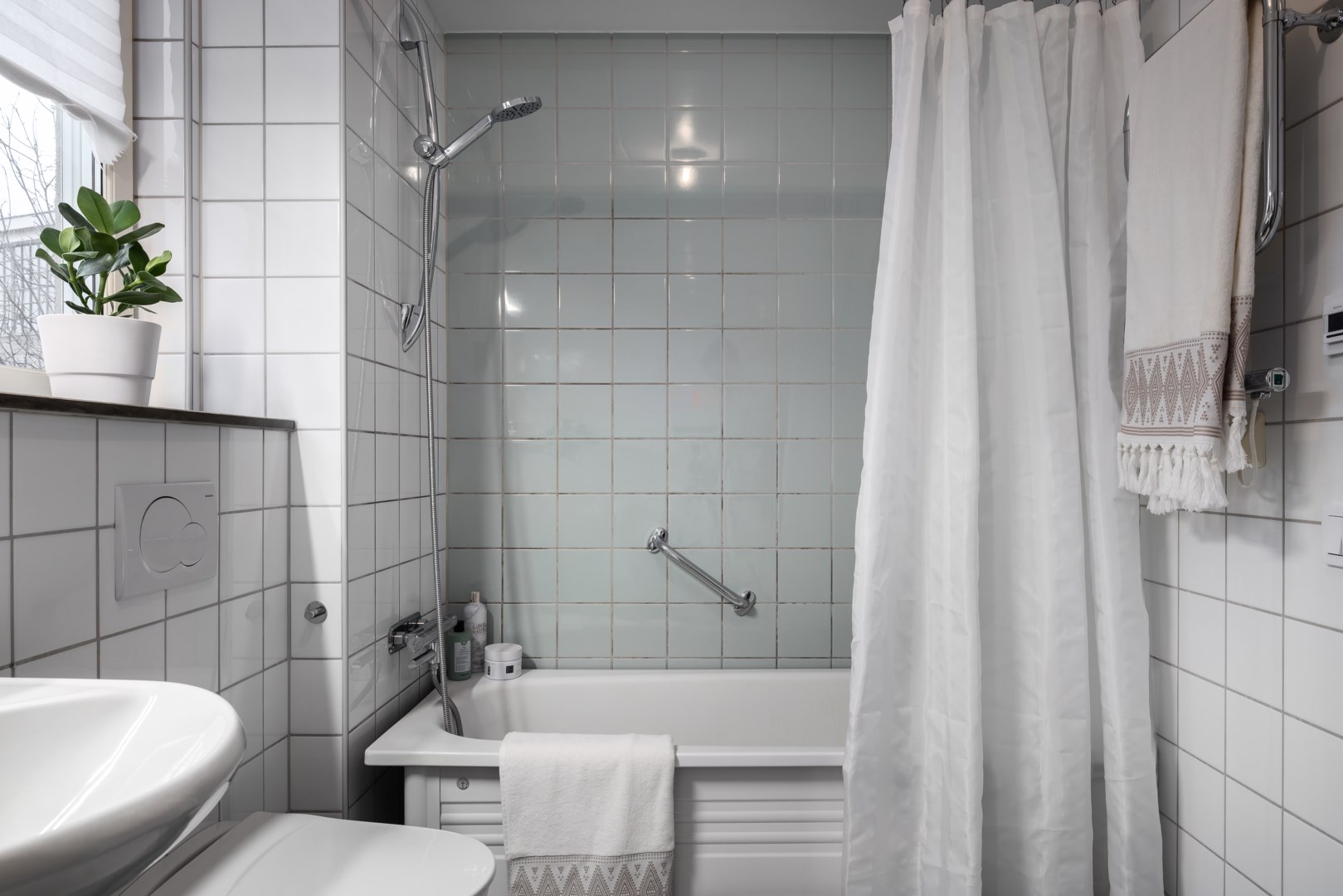 Bostadsbild från Turbinvägen 6, Såld i Järla sjö, Nacka