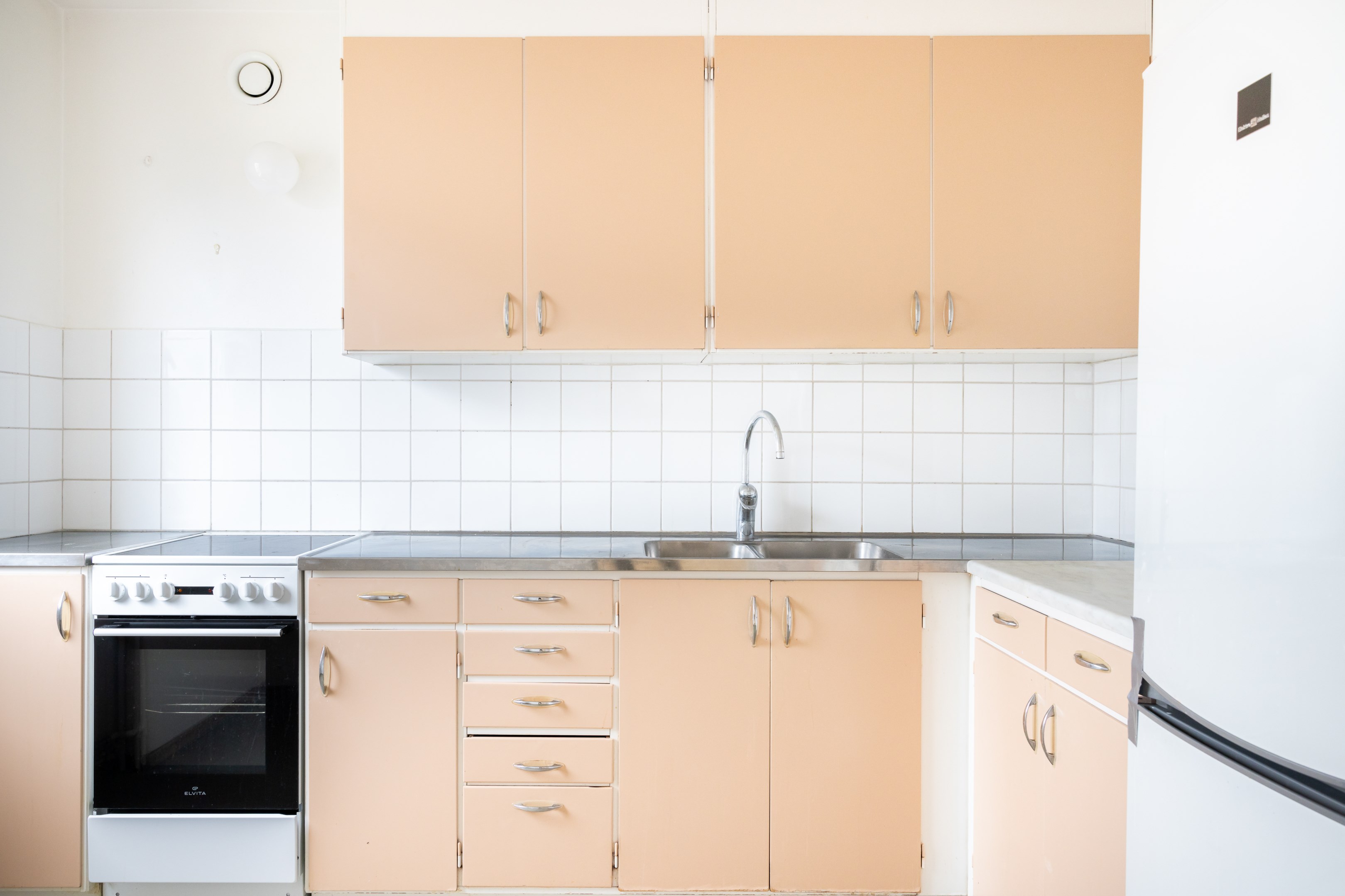 Originalkök med uppdaterade vitvaror