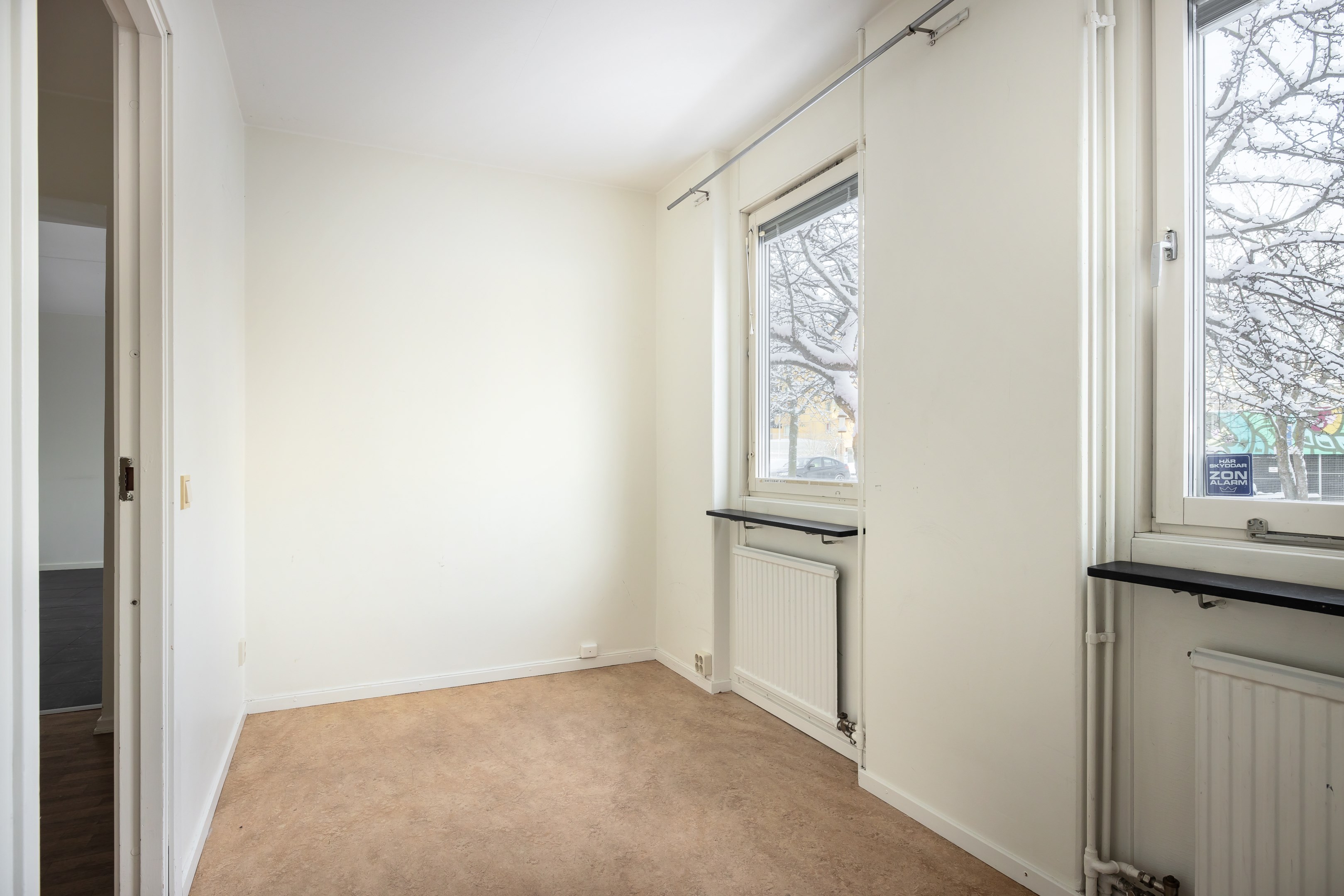 Sovrum 2 nås via lägenhetens hall