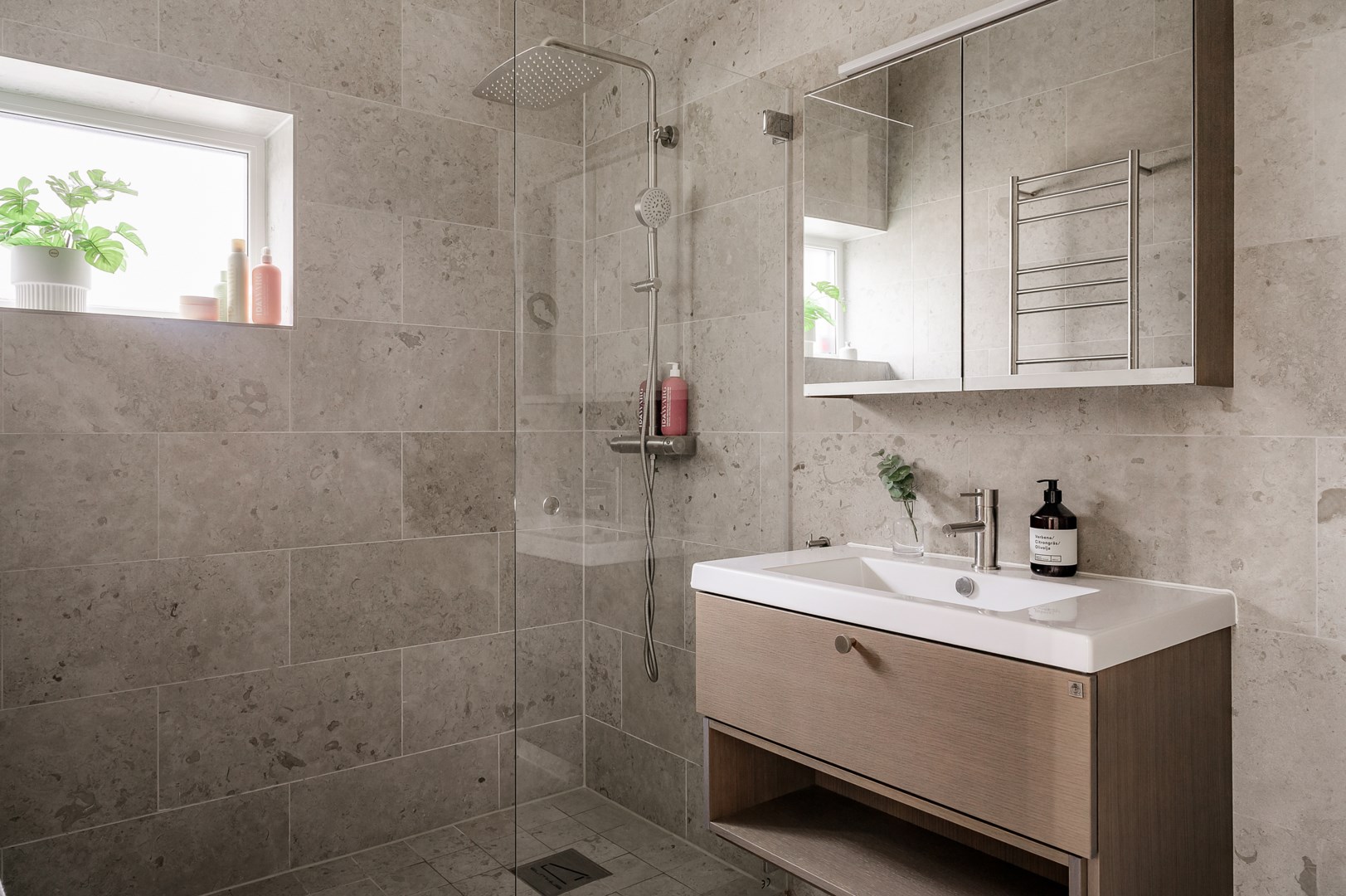 Bostadsbild från Dalripans väg 11, Såld i Strömma, Värmdö