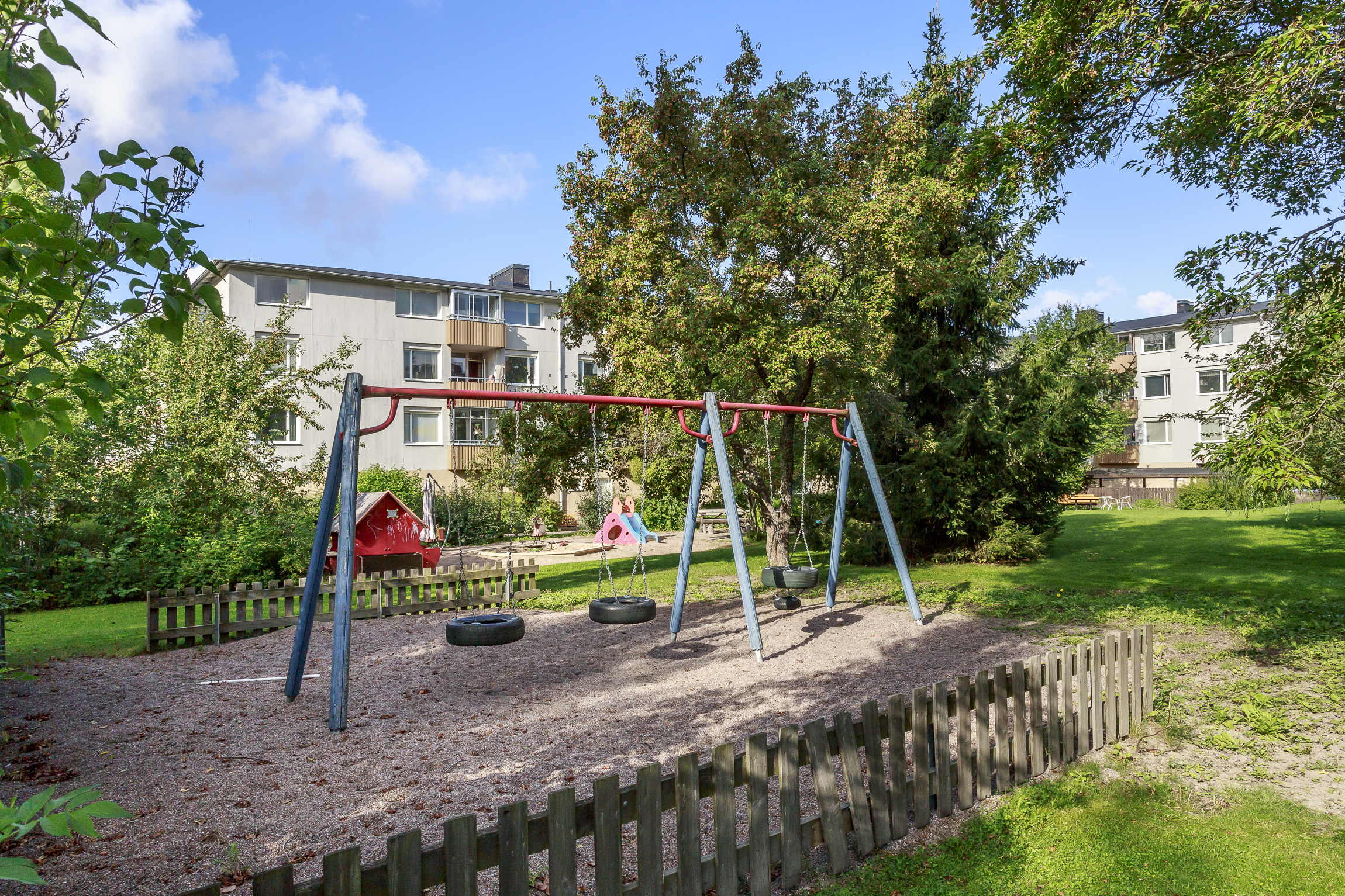Bostadsbild från Fjärdhundragatan 14, Såld i Tunabackar, Uppsala