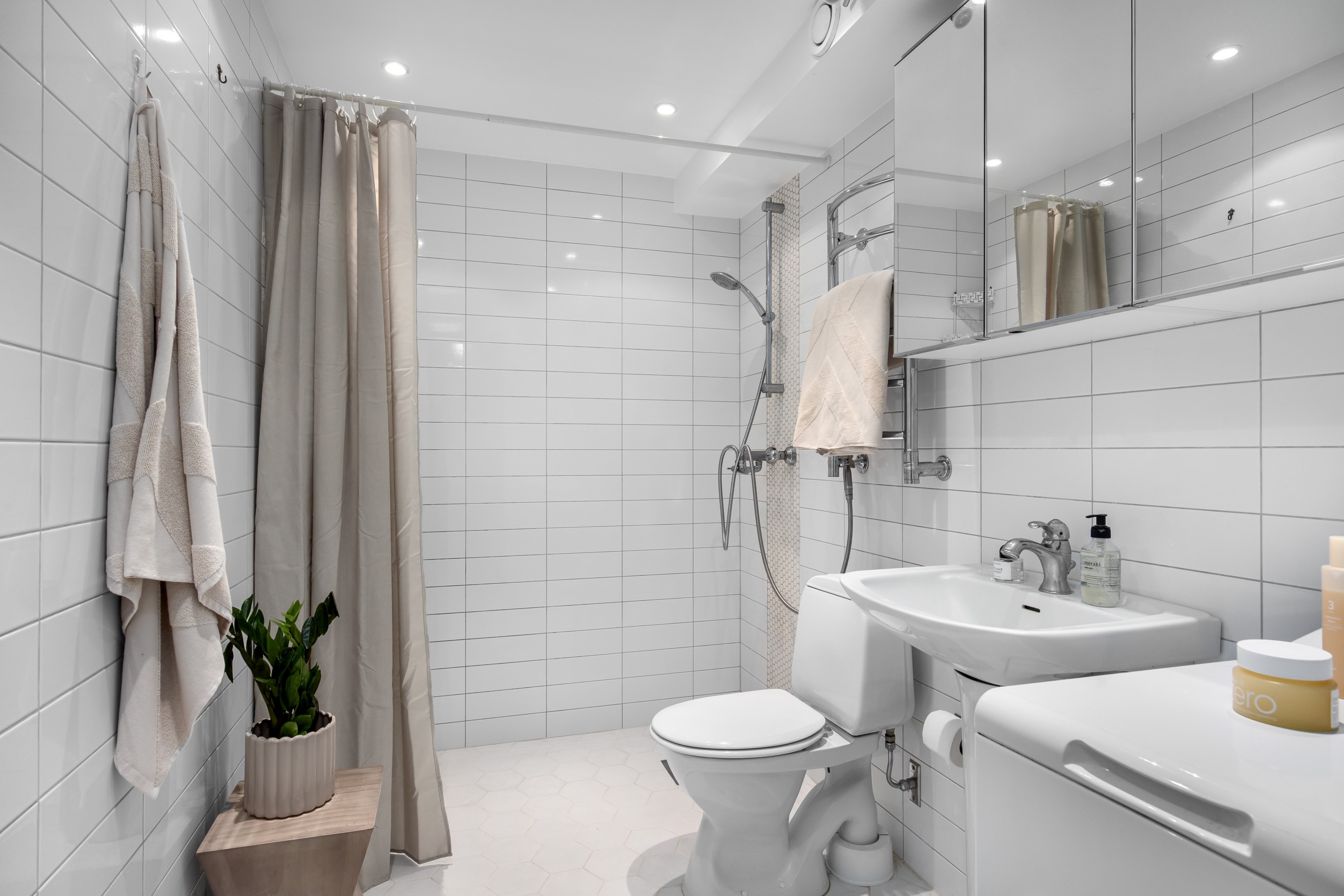 Bostadsbild från Landåvägen 73, Såld i Jarlaberg, Nacka