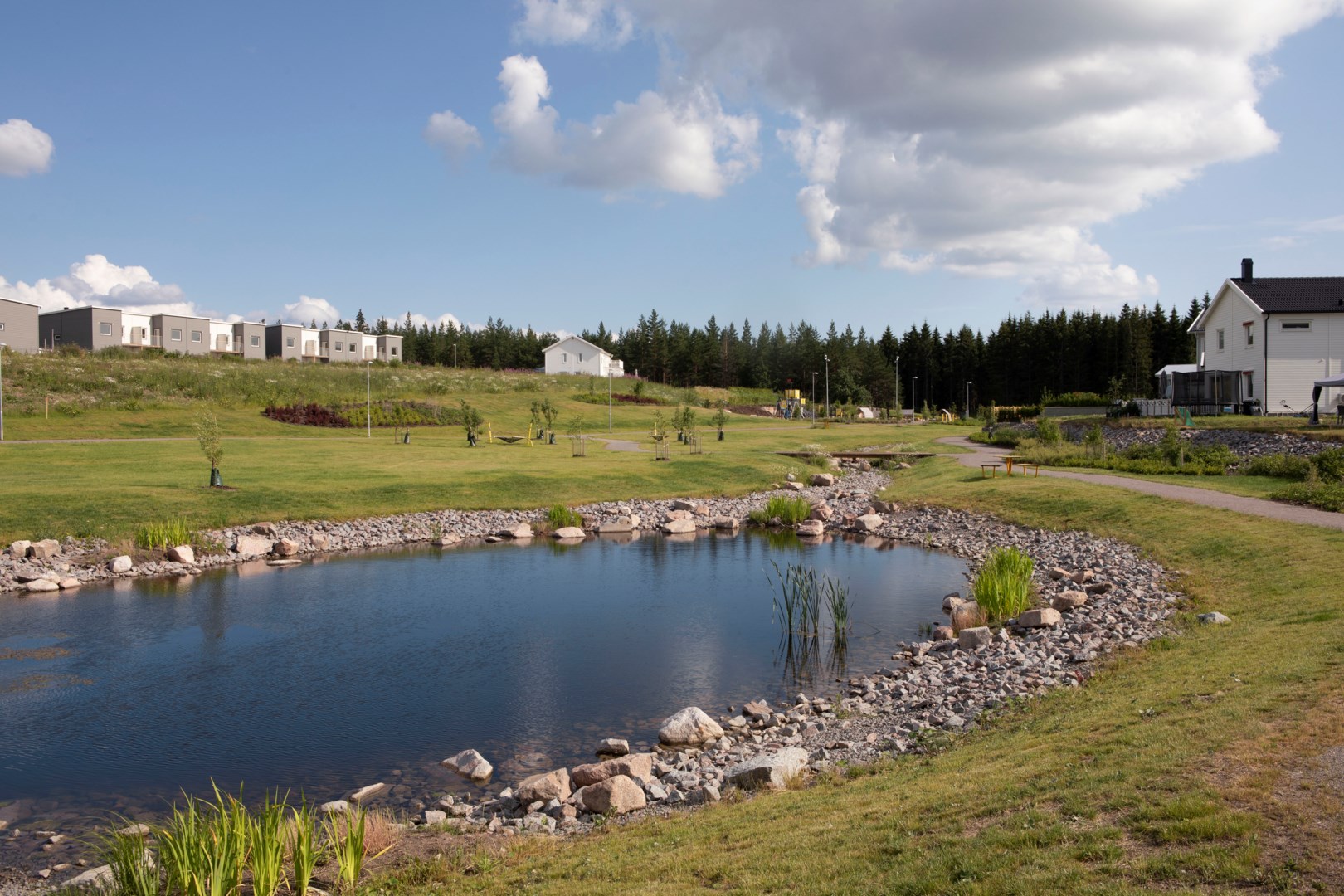 Bostadsbild från Snömolnsvägen 43, Såld i Fullerö, Uppsala