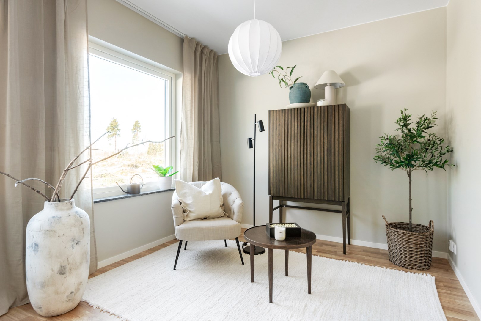 Bostadsbild från Snömolnsvägen 43, Såld i Fullerö, Uppsala