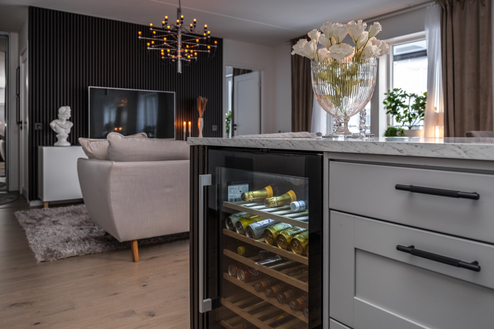 Bostadsbild från Sjöjungfrugatan 4, Såld i Öster Mälarstrand, Västerås