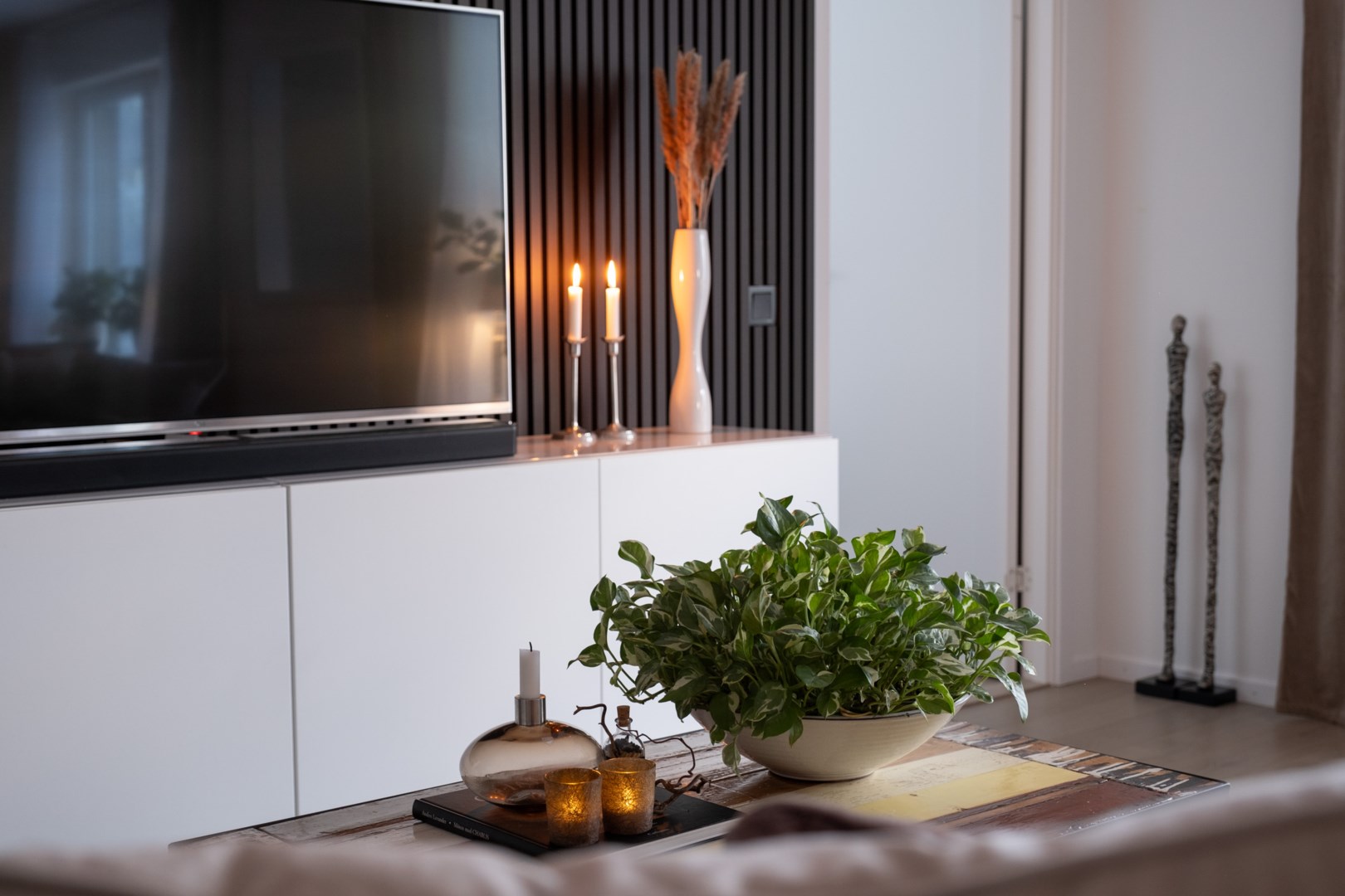 Bostadsbild från Sjöjungfrugatan 4, Såld i Öster Mälarstrand, Västerås