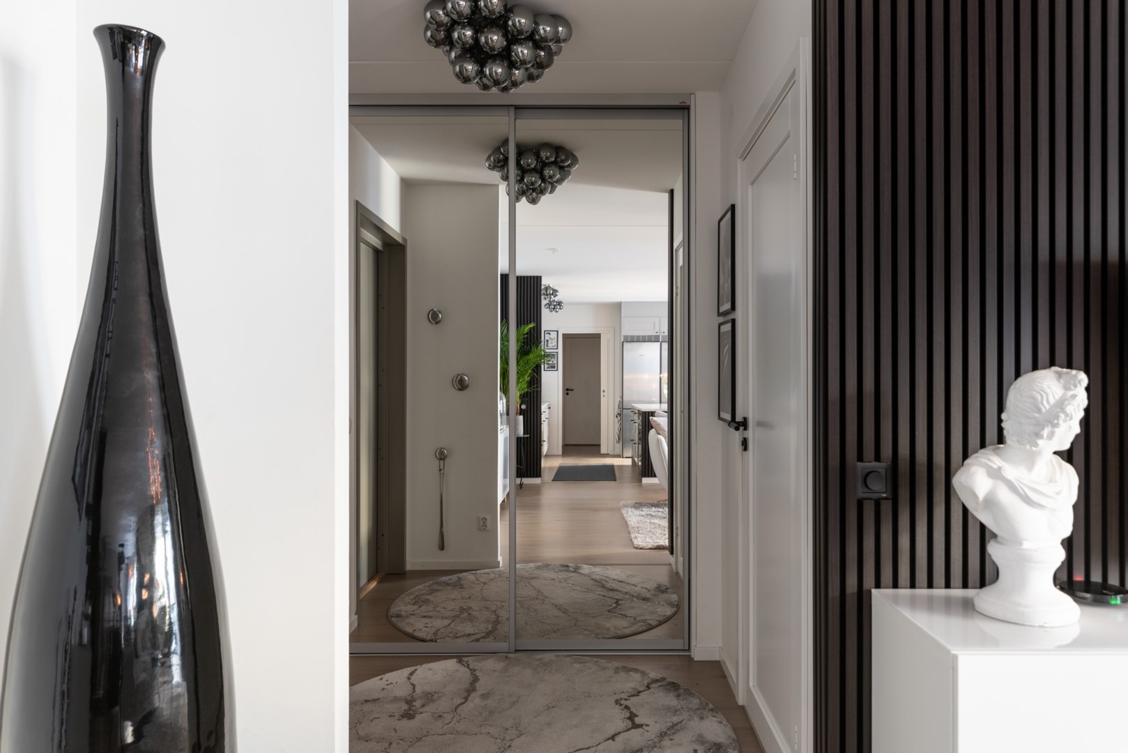 Bostadsbild från Sjöjungfrugatan 4, Såld i Öster Mälarstrand, Västerås