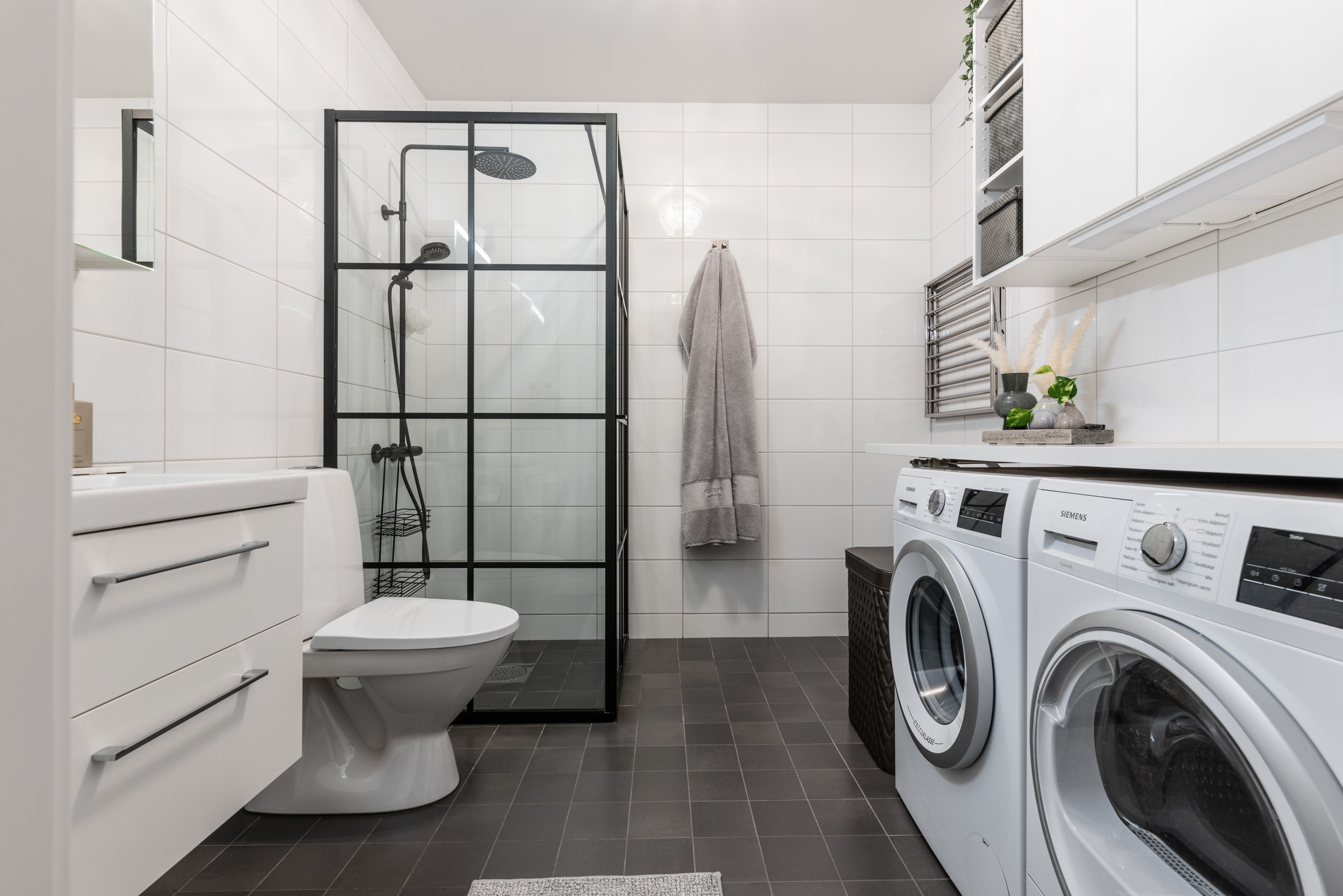 Bostadsbild från Sjöjungfrugatan 4, Såld i Öster Mälarstrand, Västerås