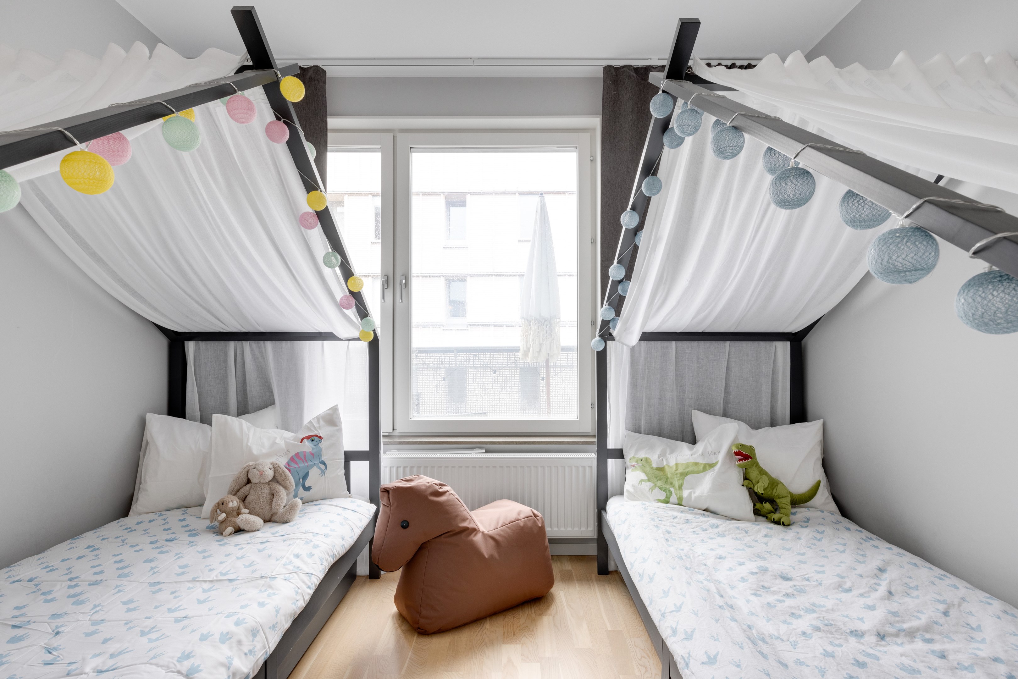 Bostadsbild från Svärdsliljegatan 4, Såld i Salabacke, Uppsala