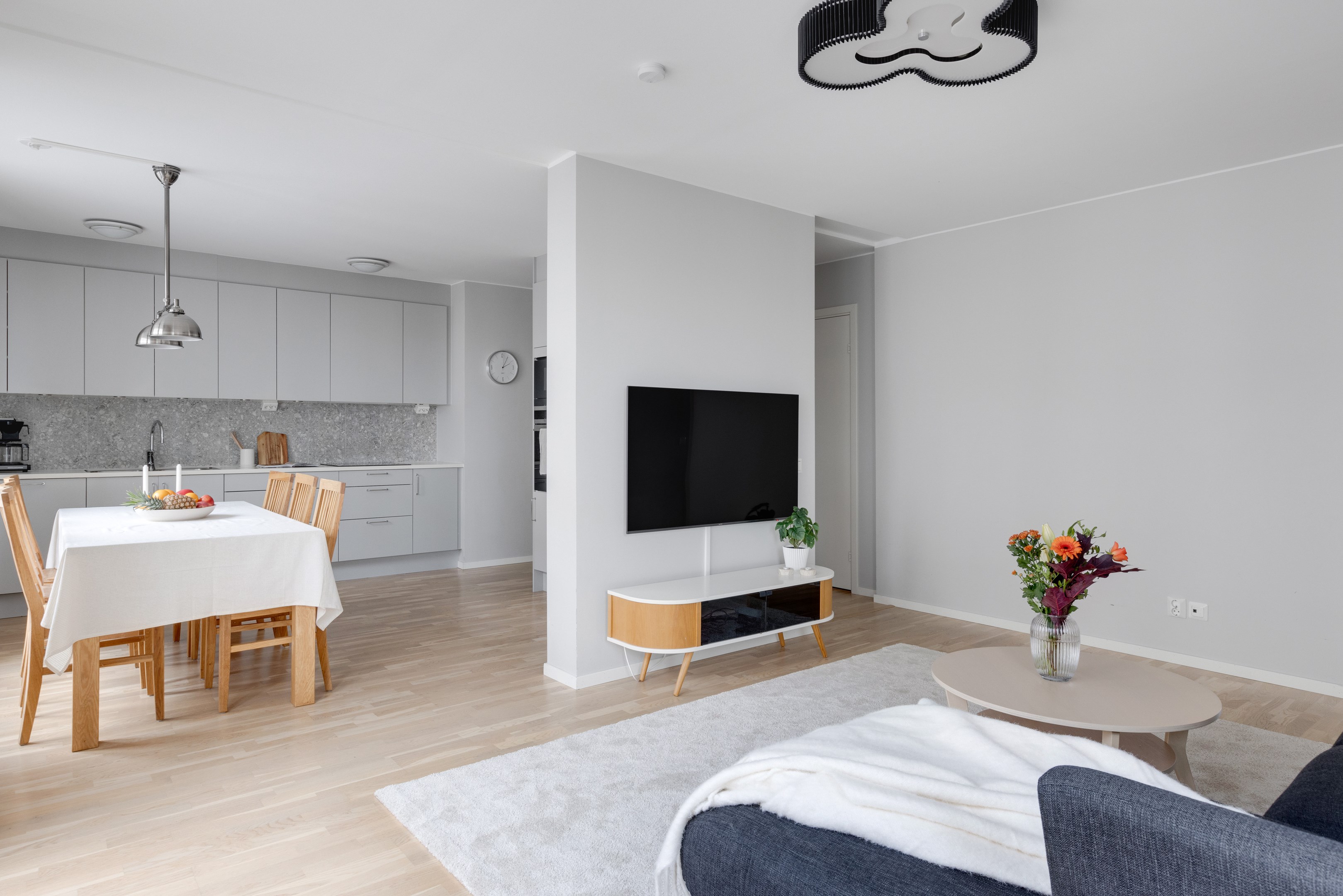 Bostadsbild från Svärdsliljegatan 4, Såld i Salabacke, Uppsala