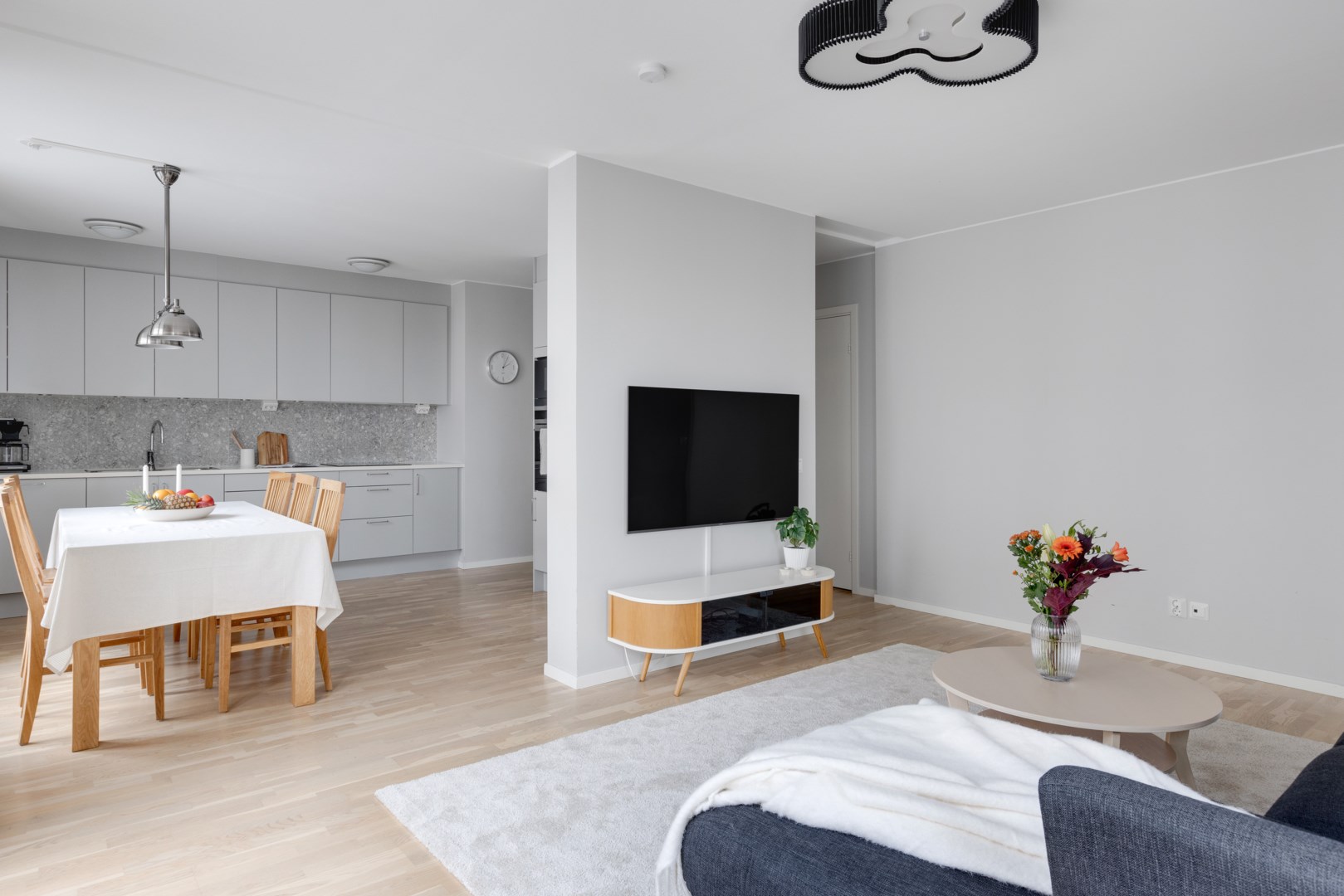 Bostadsbild från Svärdsliljegatan 4, Såld i Salabacke, Uppsala